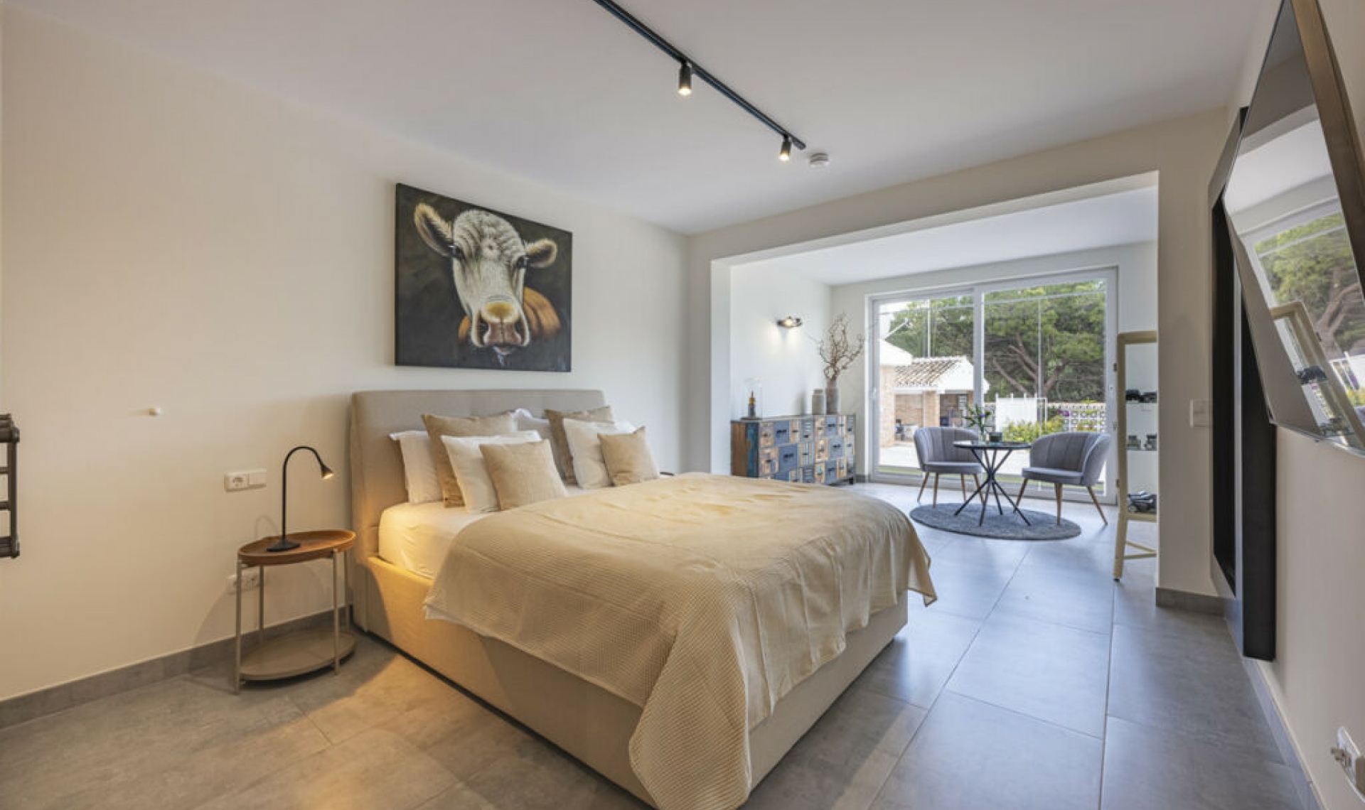 Resale - House -
Elviria