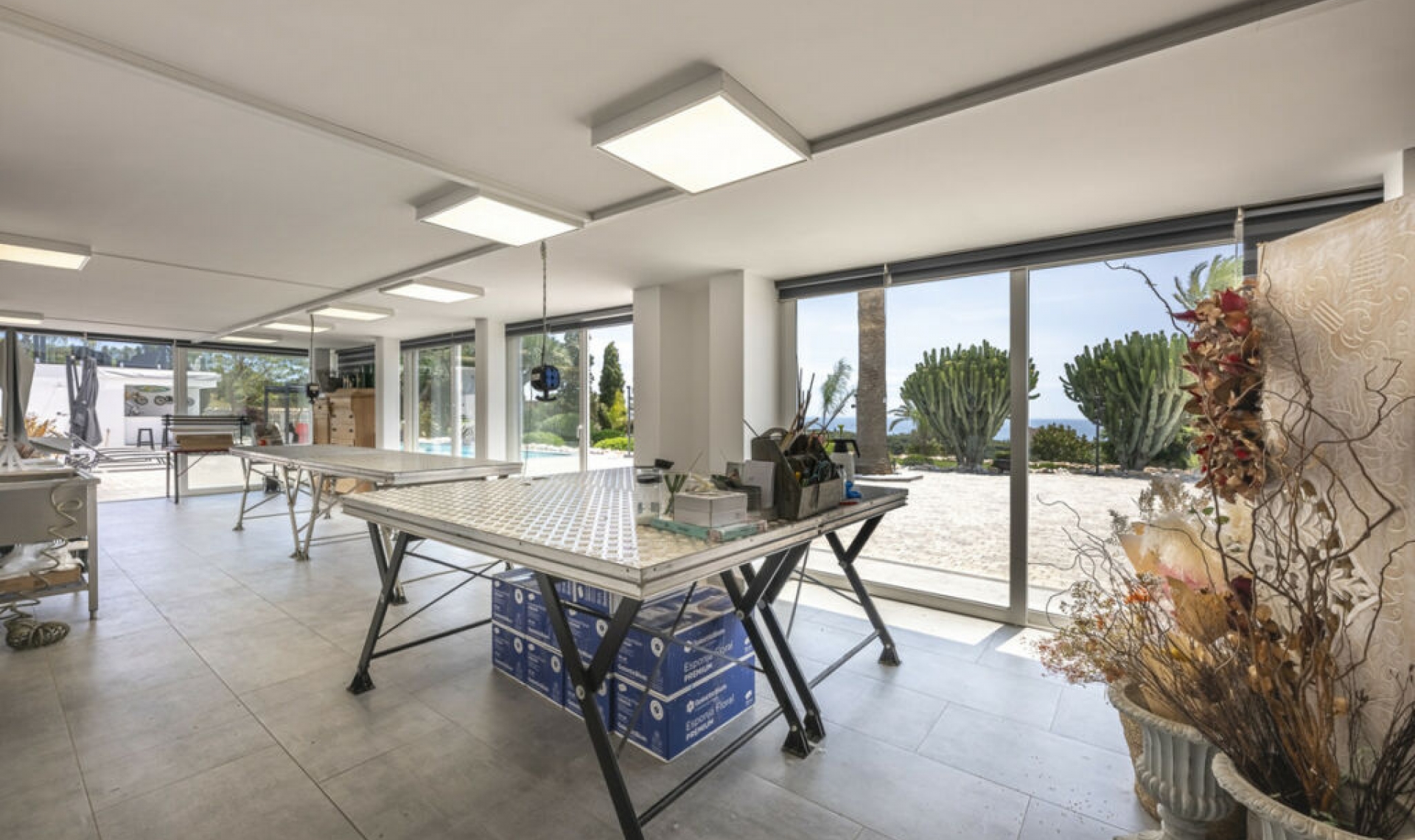 Resale - House -
Elviria