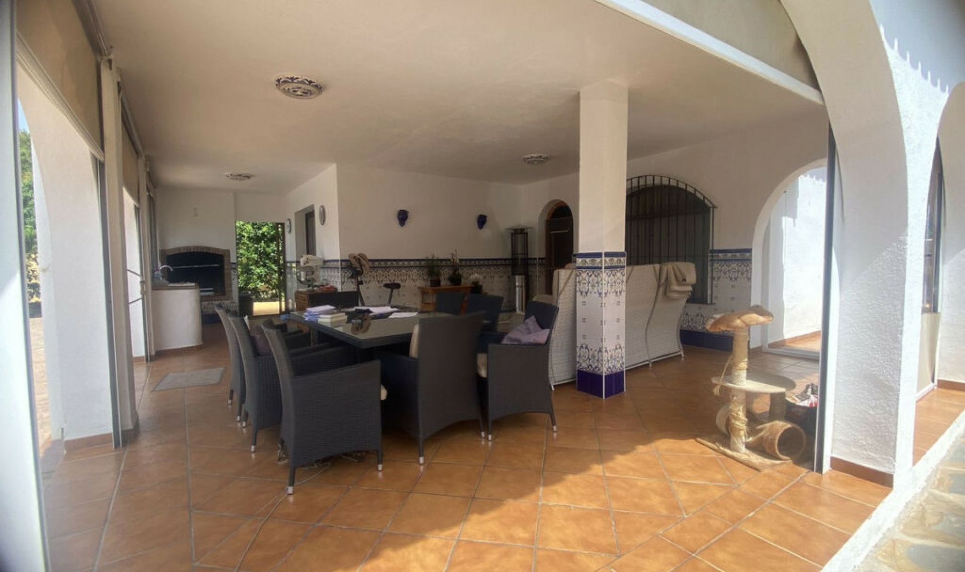 Resale - House -
Elviria