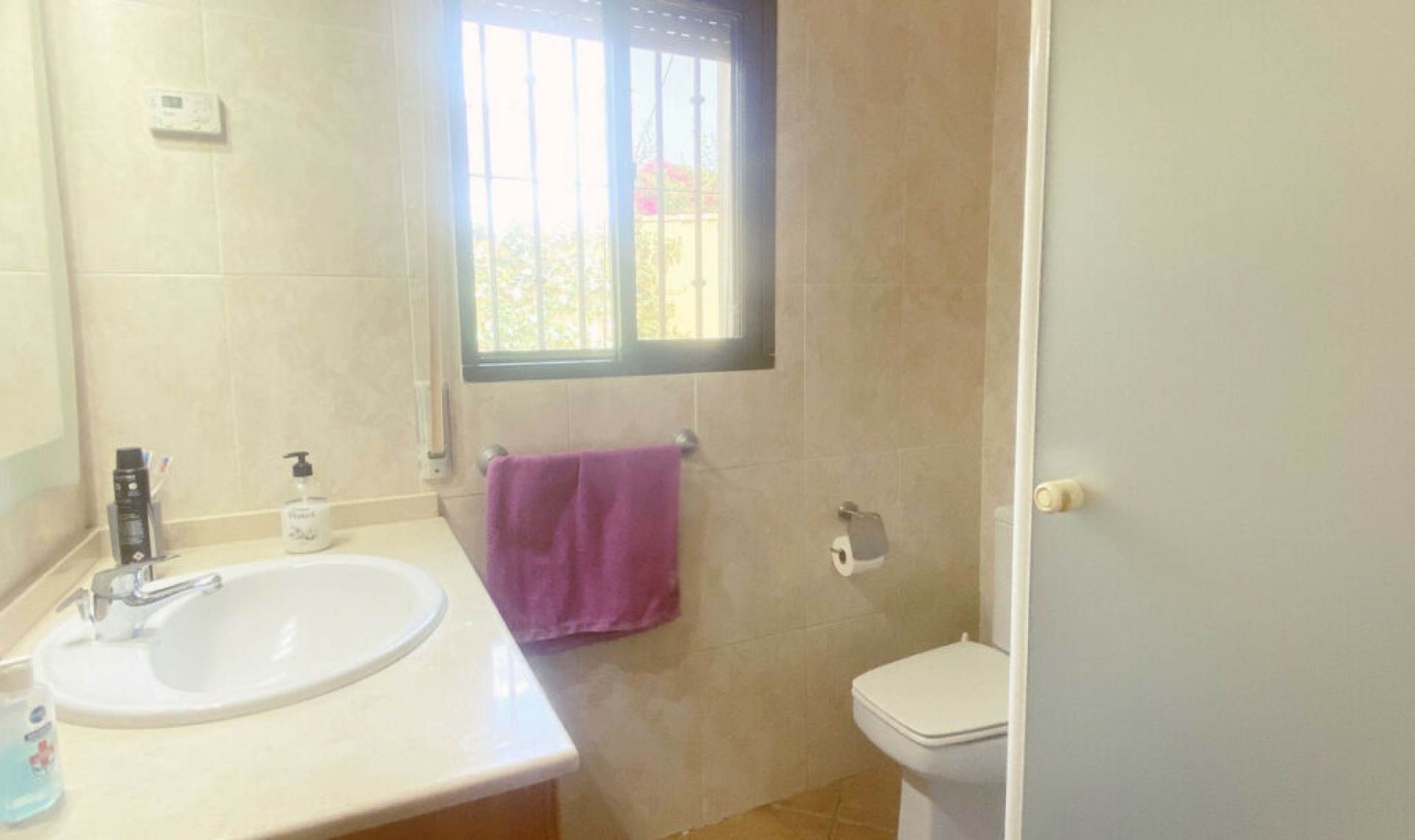 Resale - House -
Elviria