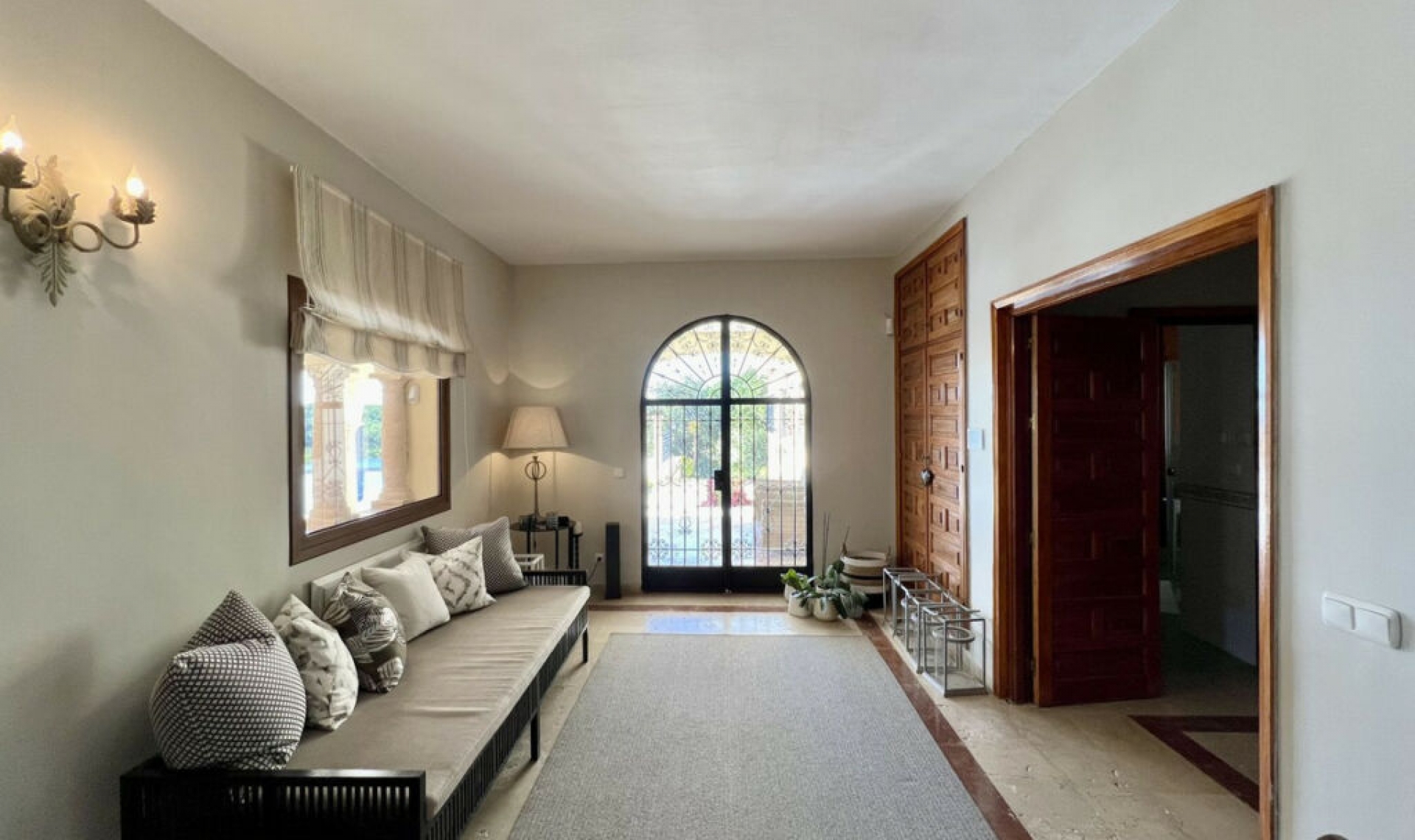 Resale - House -
Elviria