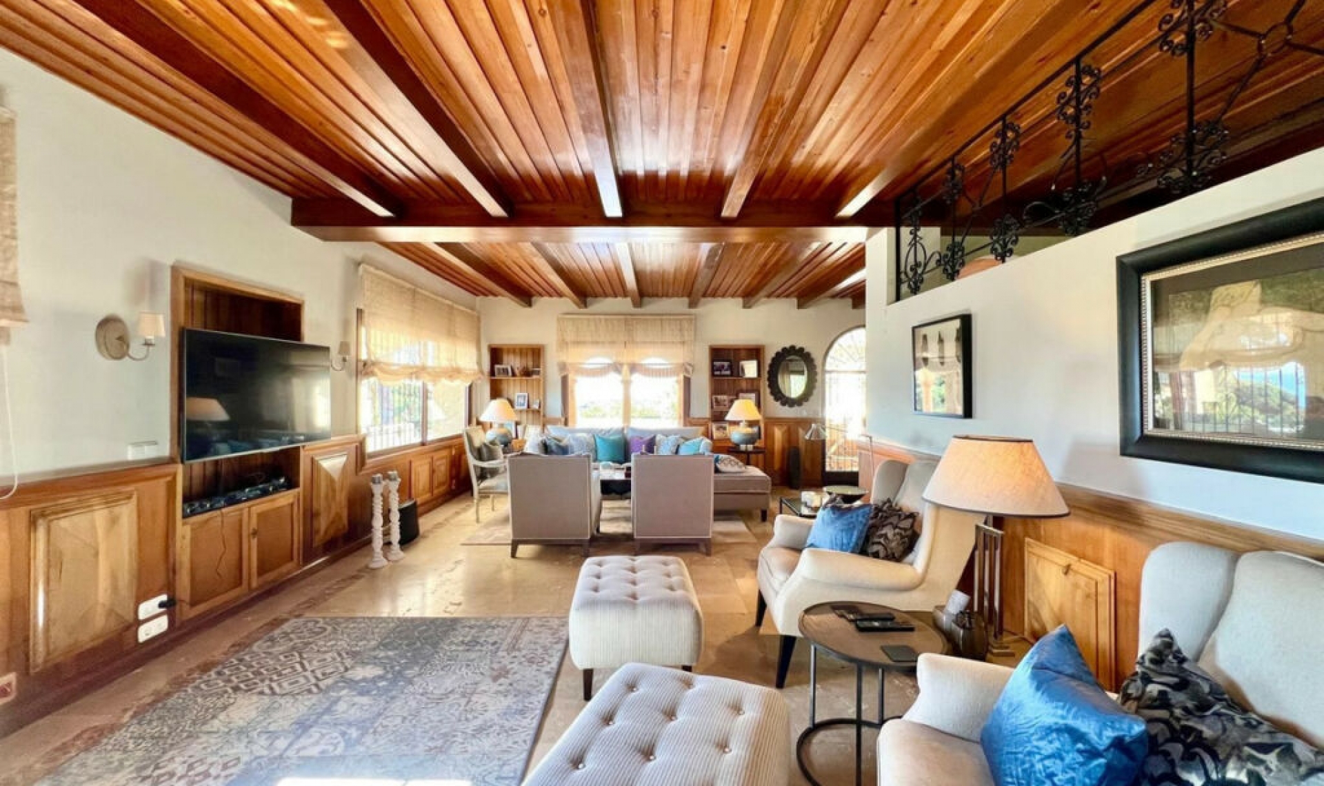 Resale - House -
Elviria