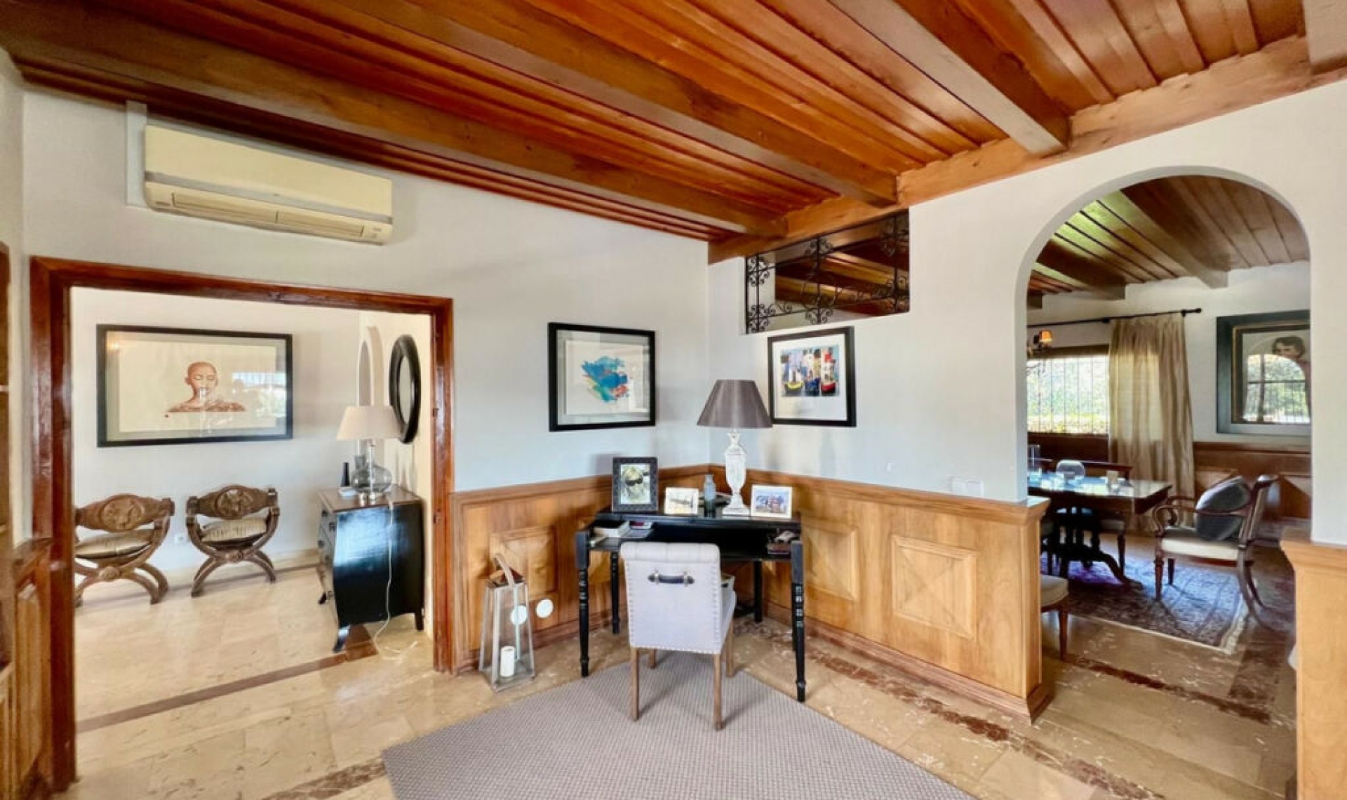 Resale - House -
Elviria