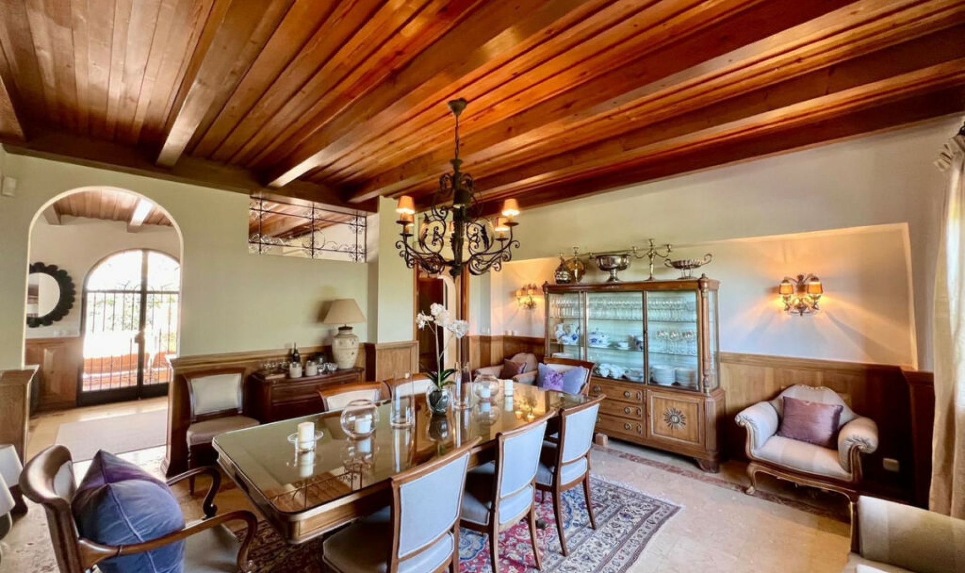 Resale - House -
Elviria