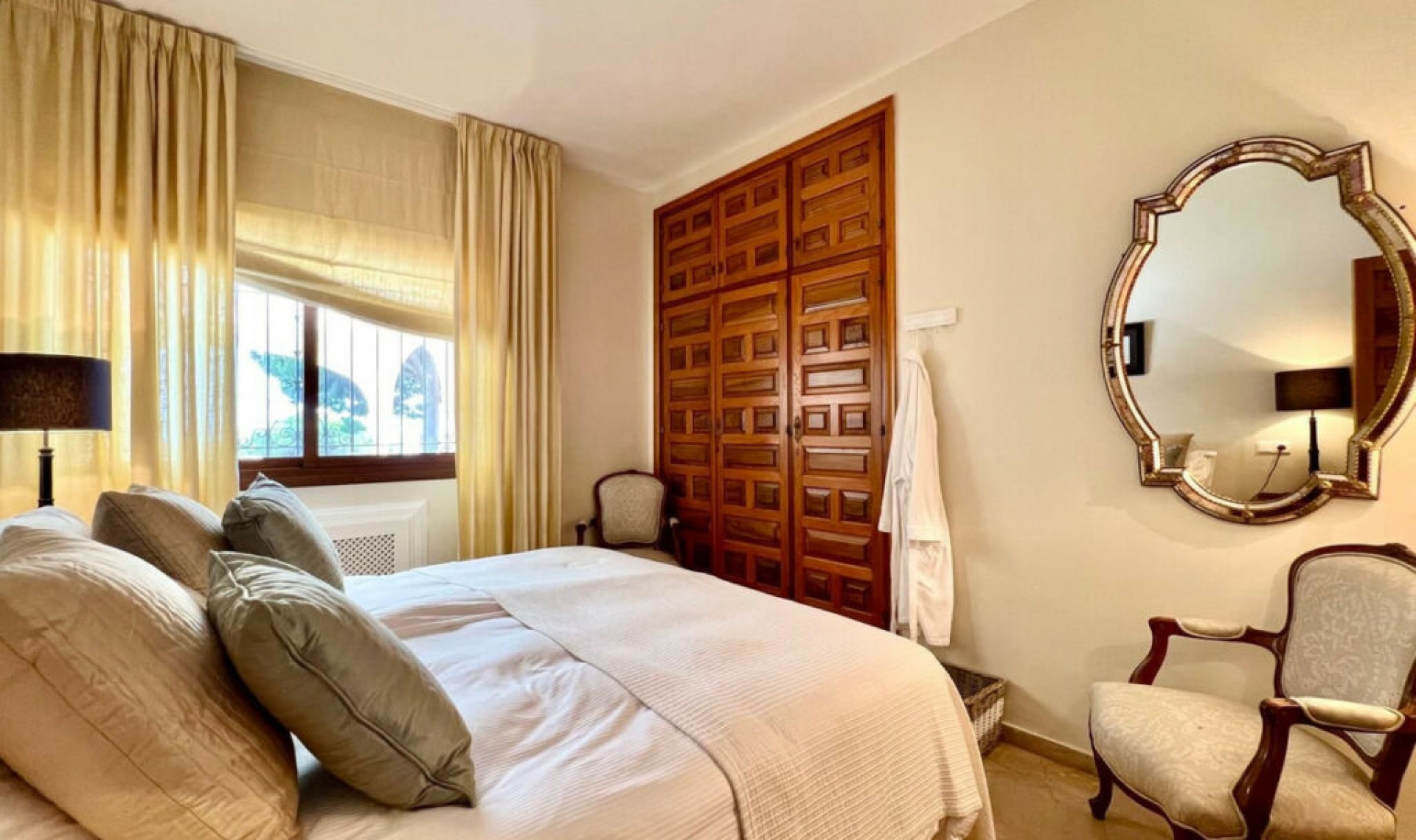 Resale - House -
Elviria