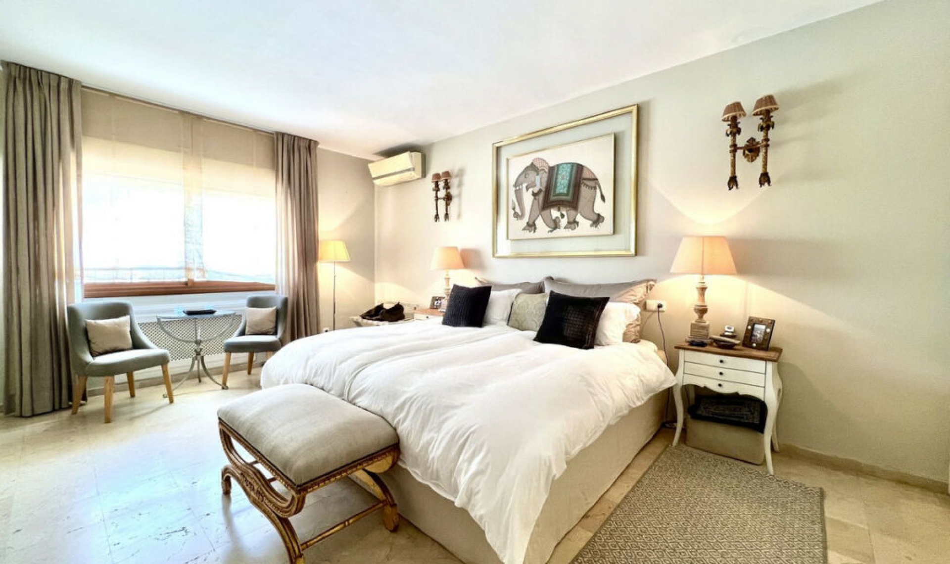 Resale - House -
Elviria