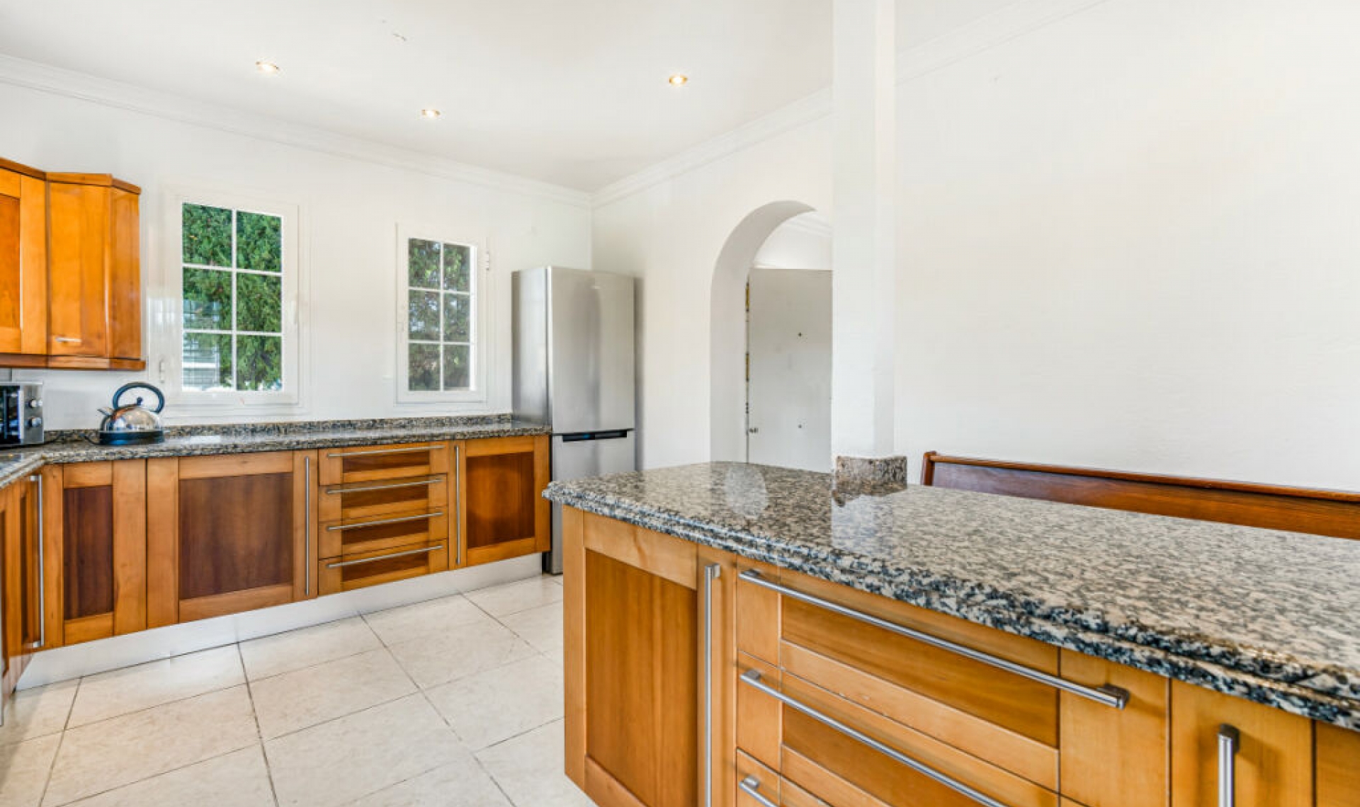 Resale - House -
Elviria