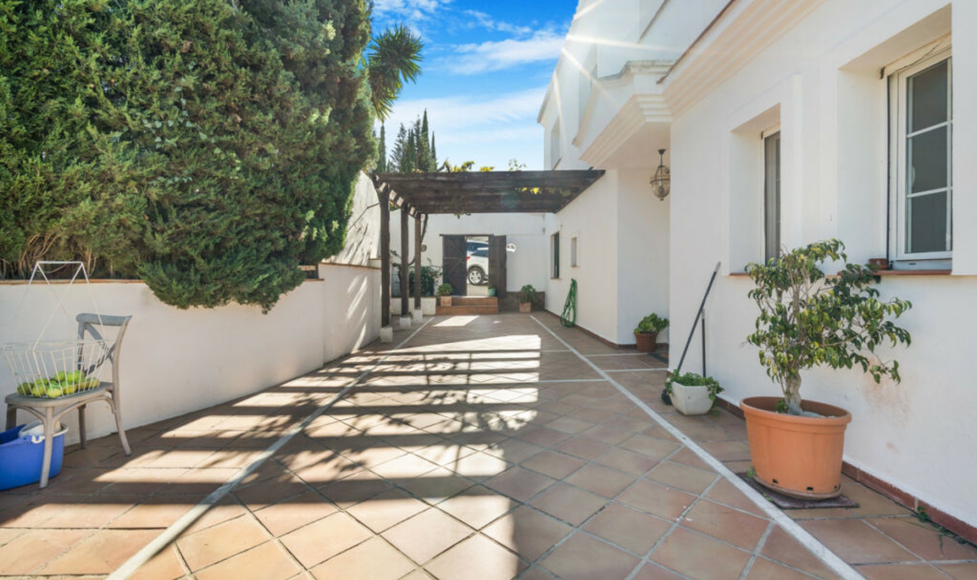 Resale - House -
Elviria
