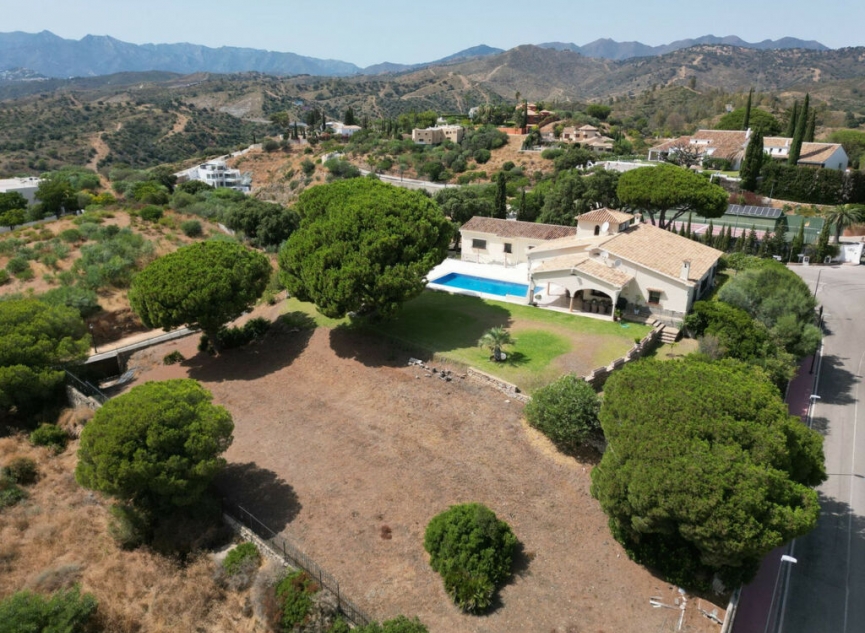 Resale - House -
Elviria
