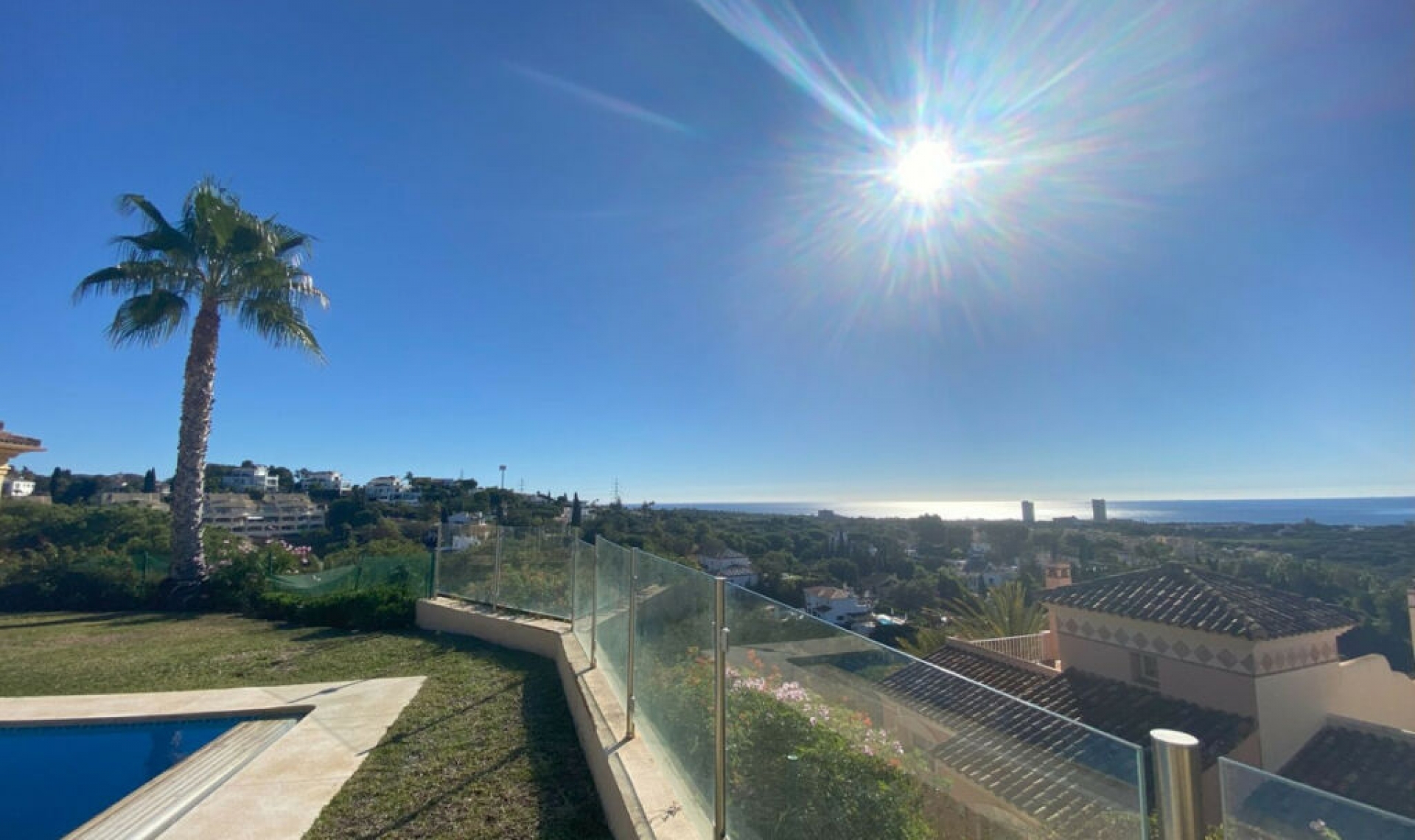 Resale - House -
Elviria