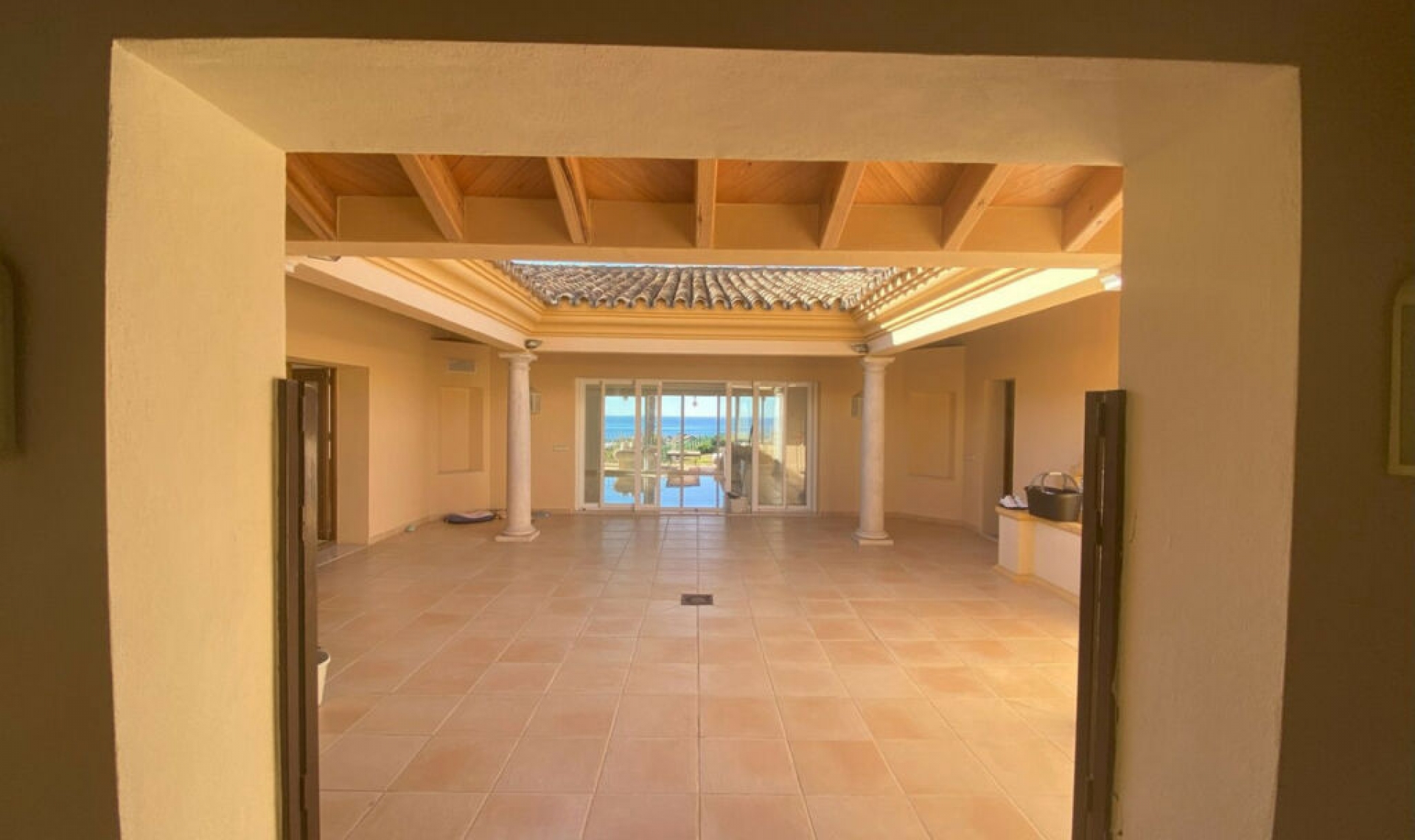 Resale - House -
Elviria