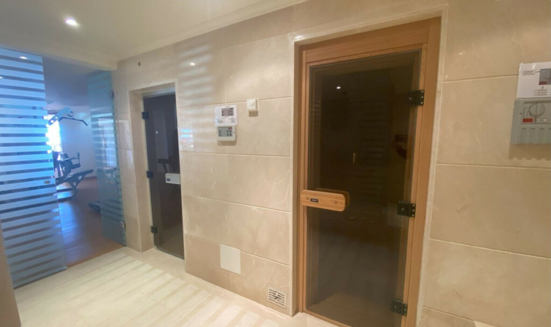 Resale - House -
Elviria