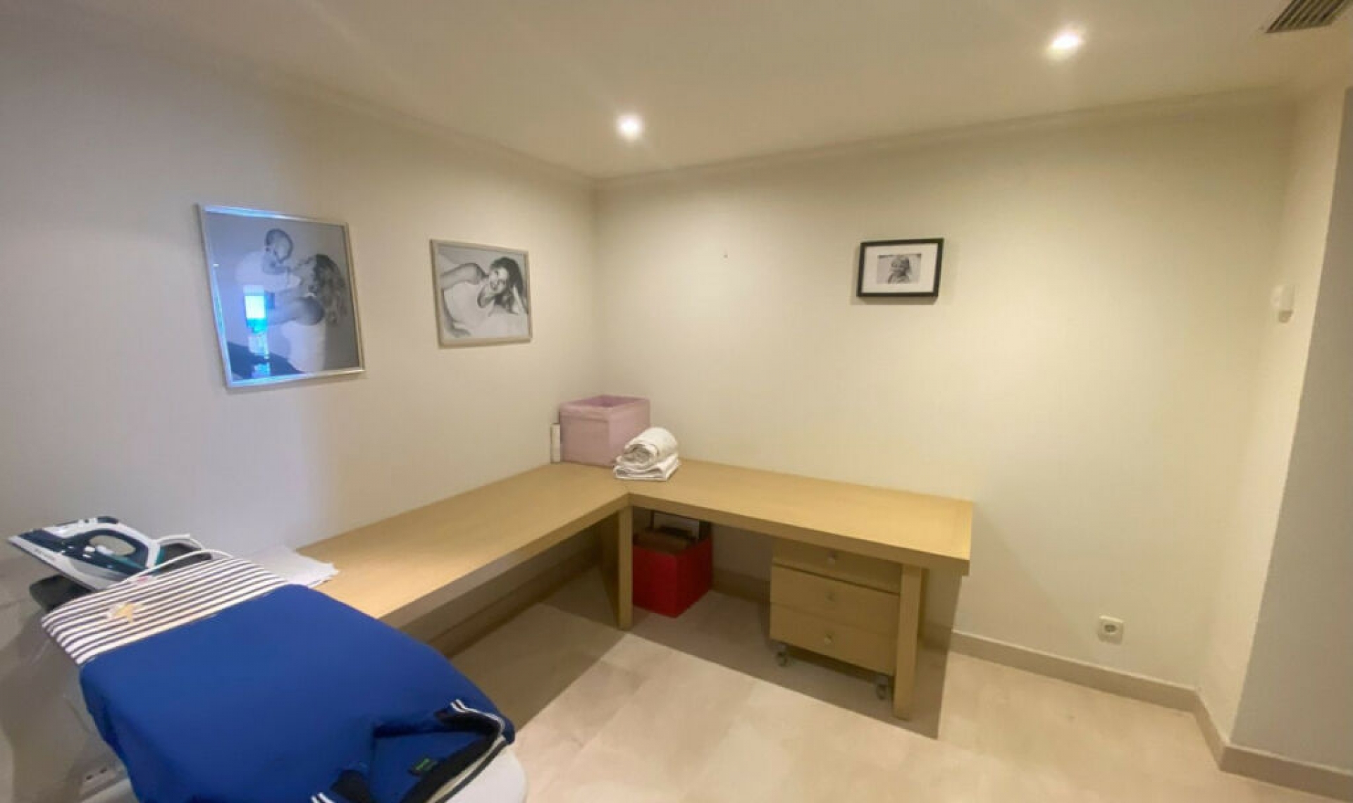 Resale - House -
Elviria