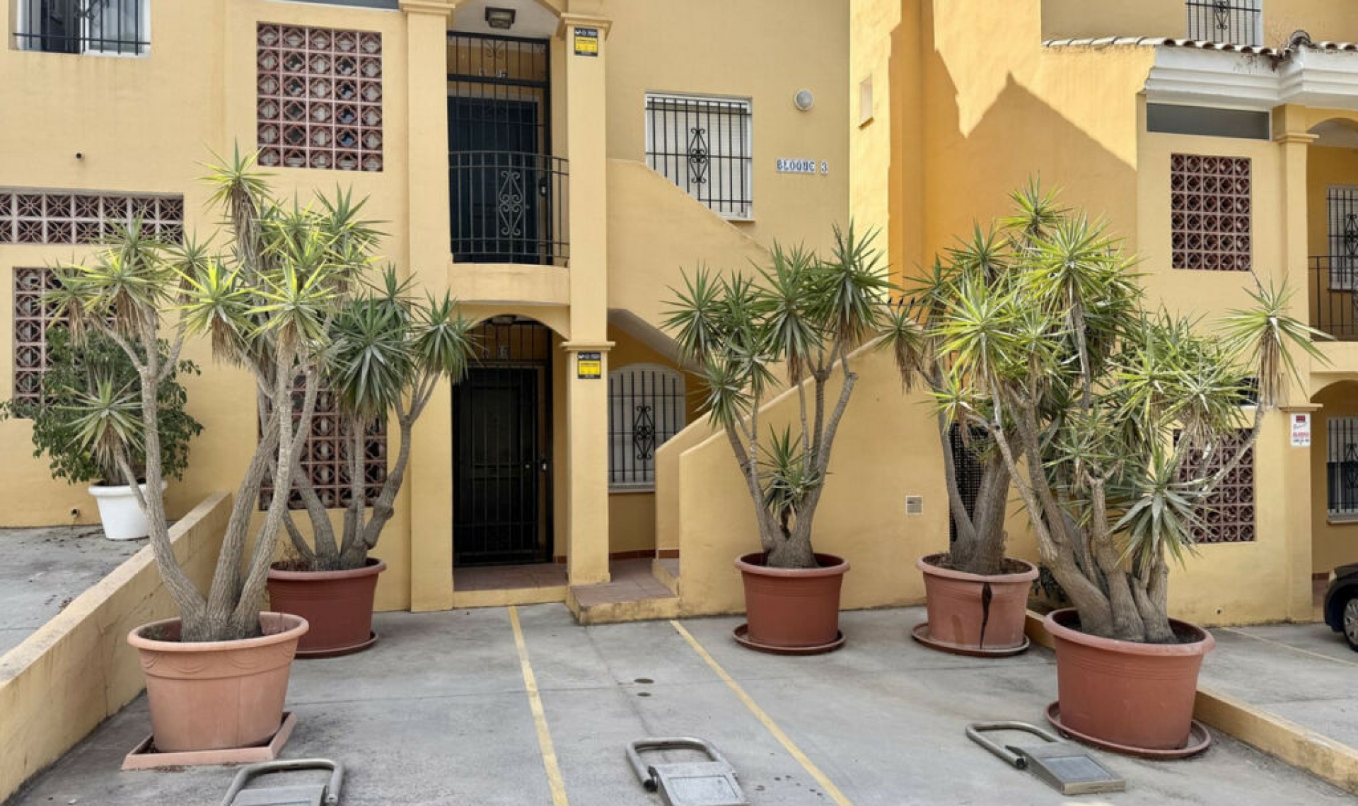 Resale - House -
Elviria