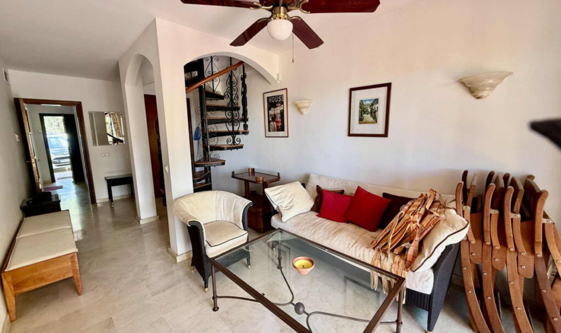 Resale - House -
Elviria