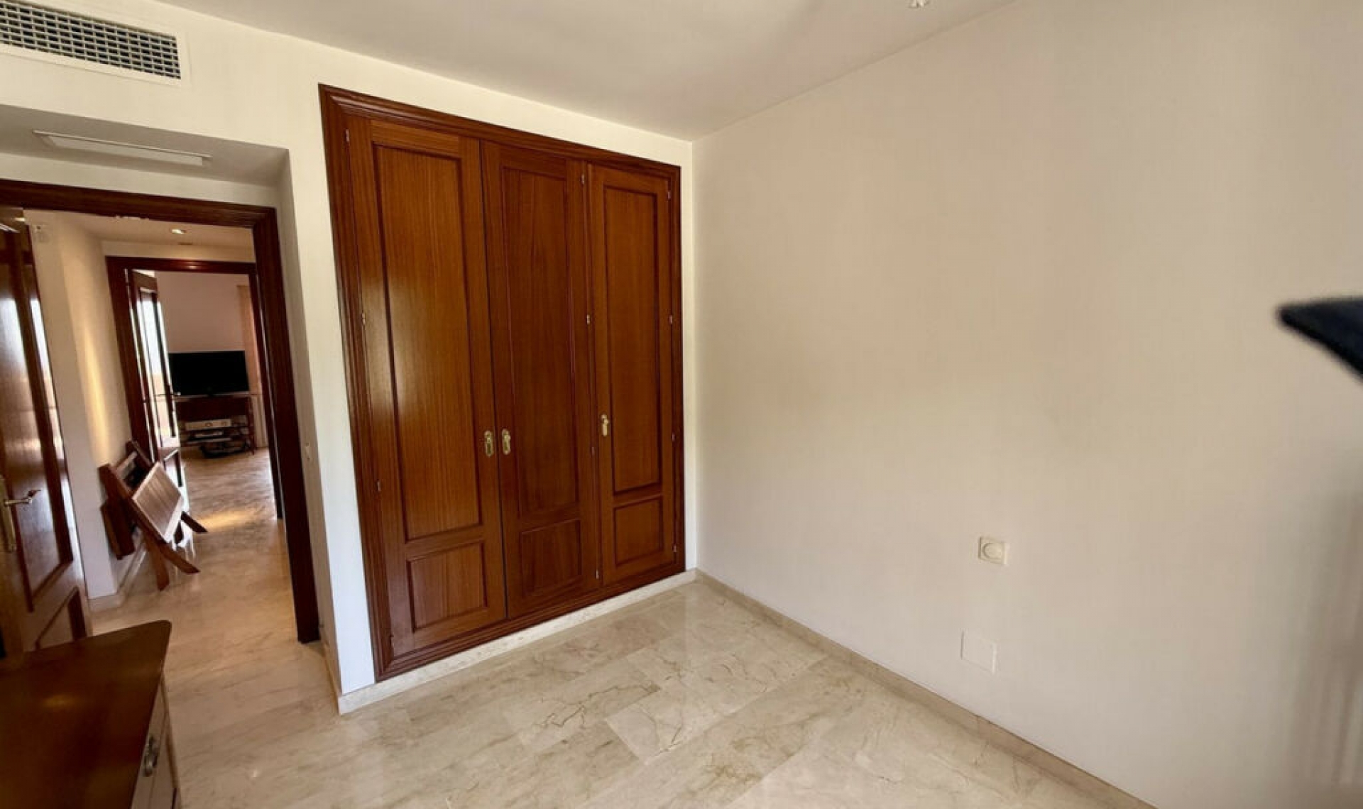 Resale - House -
Elviria