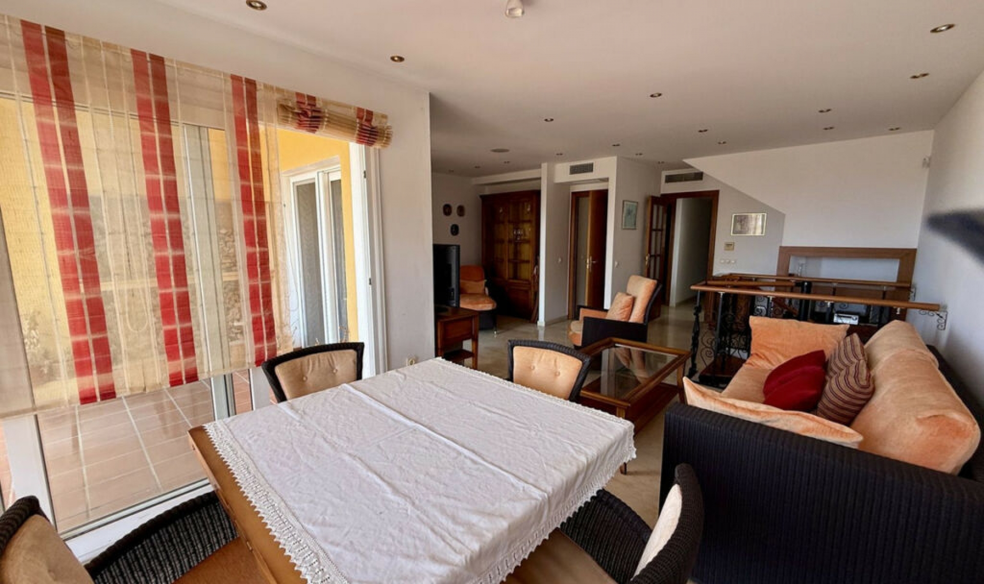 Resale - House -
Elviria