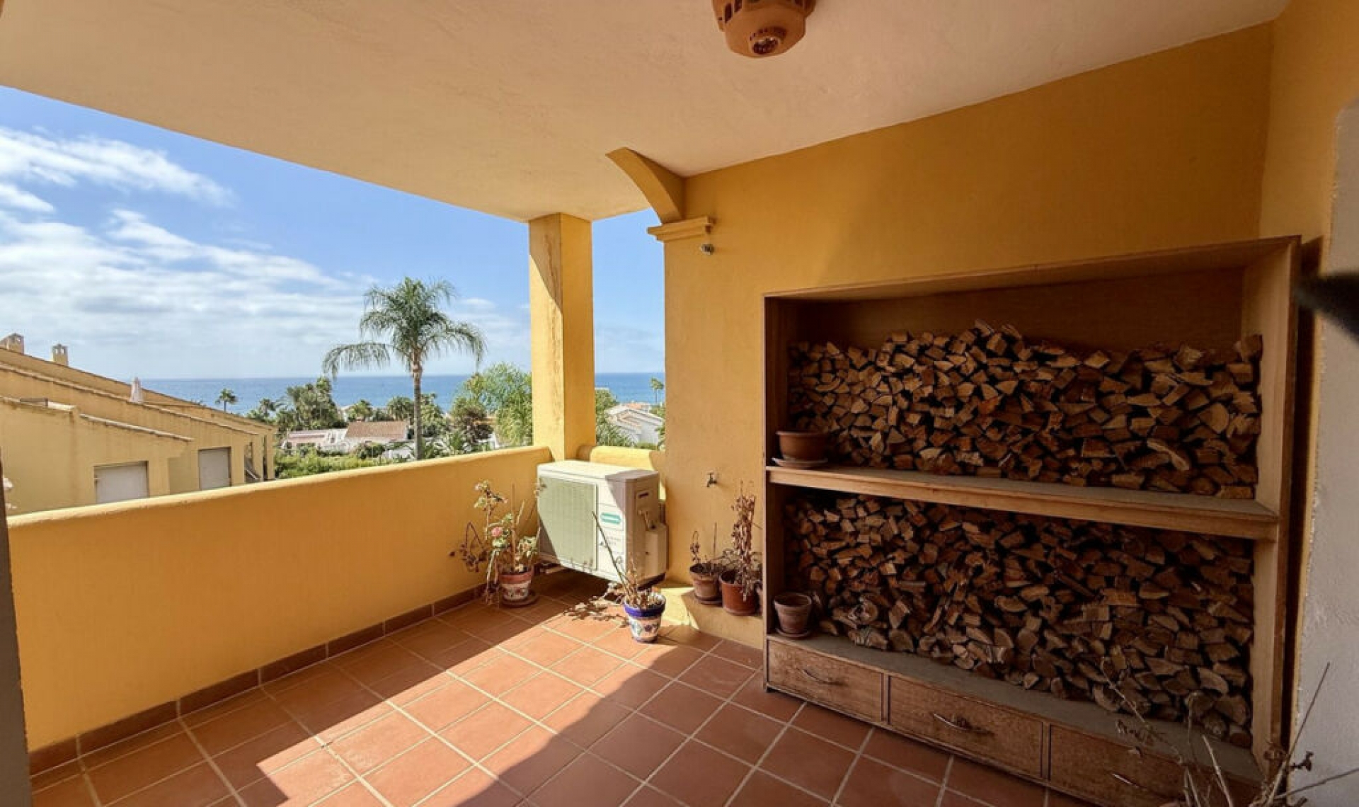 Resale - House -
Elviria