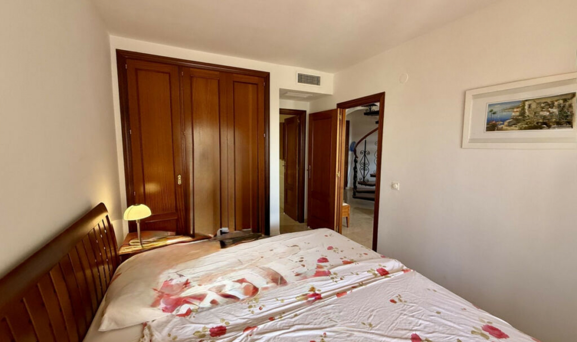 Resale - House -
Elviria