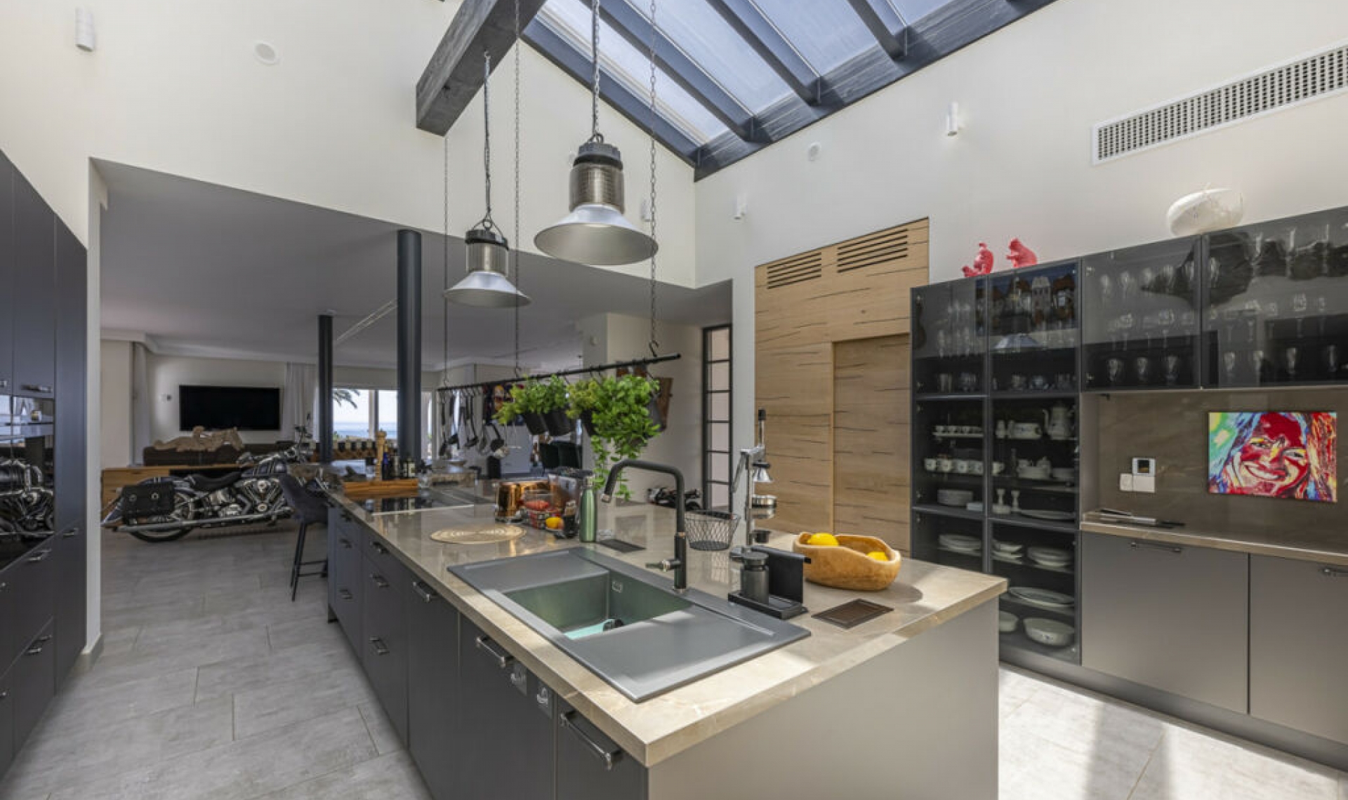 Resale - House -
Elviria