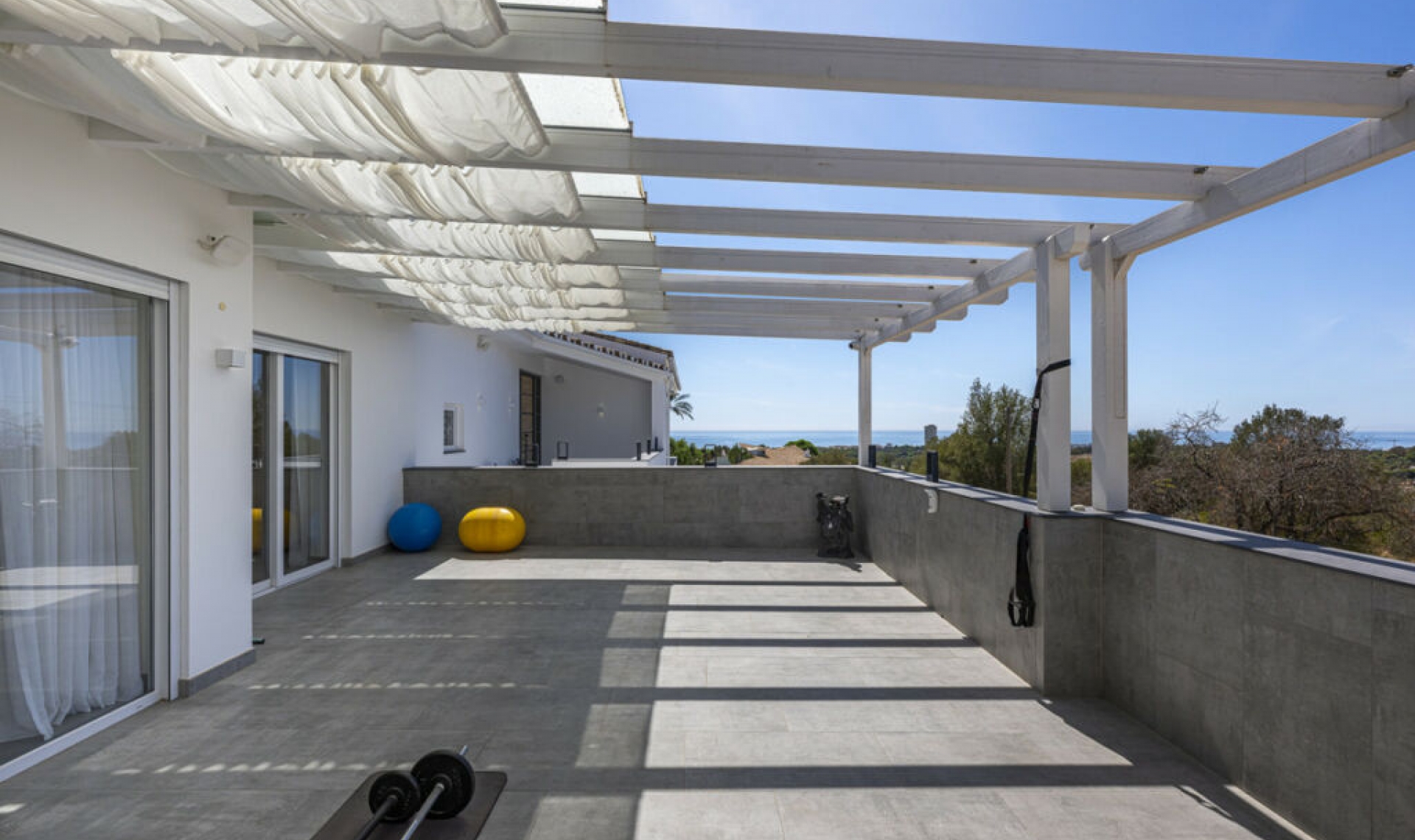 Resale - House -
Elviria