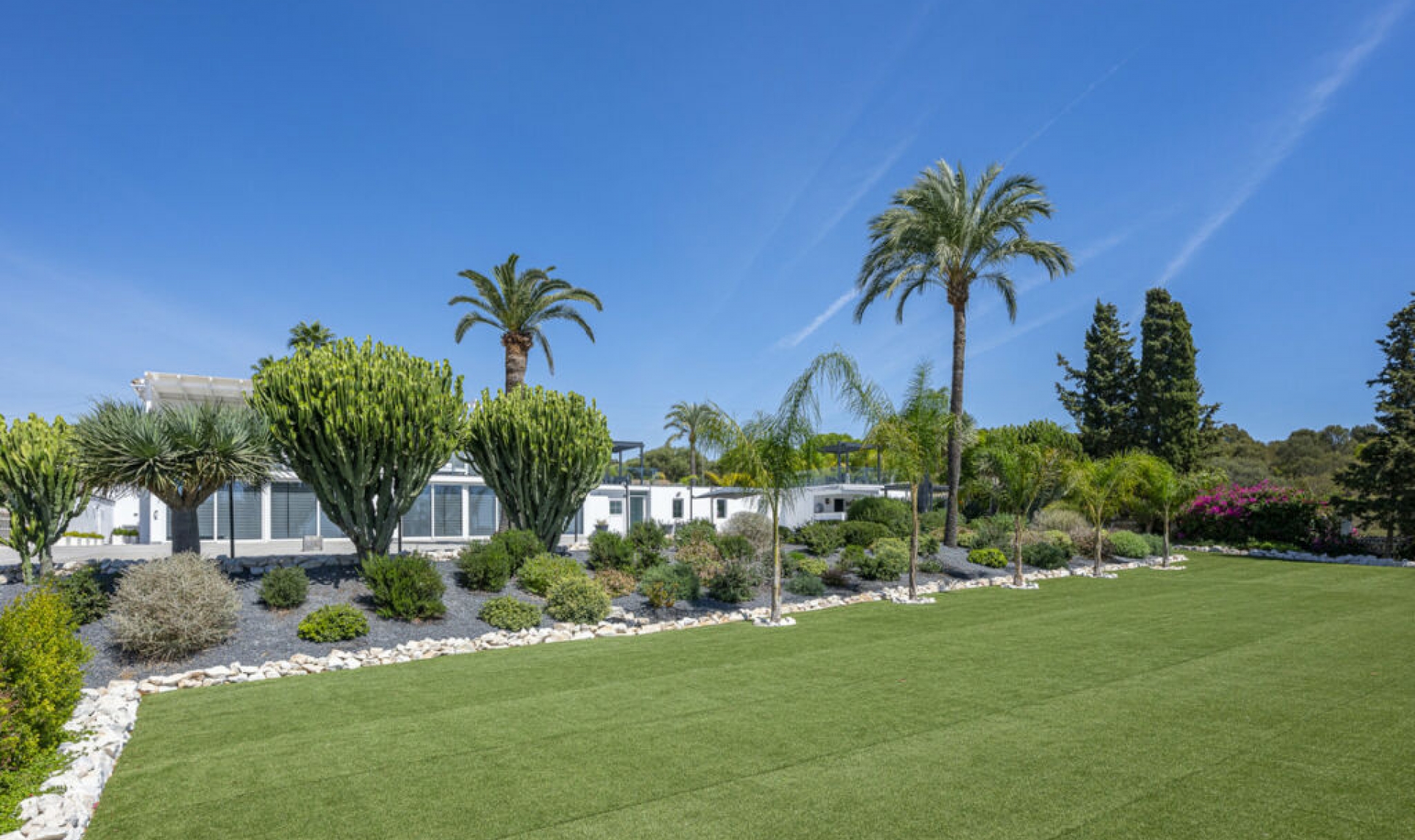 Resale - House -
Elviria