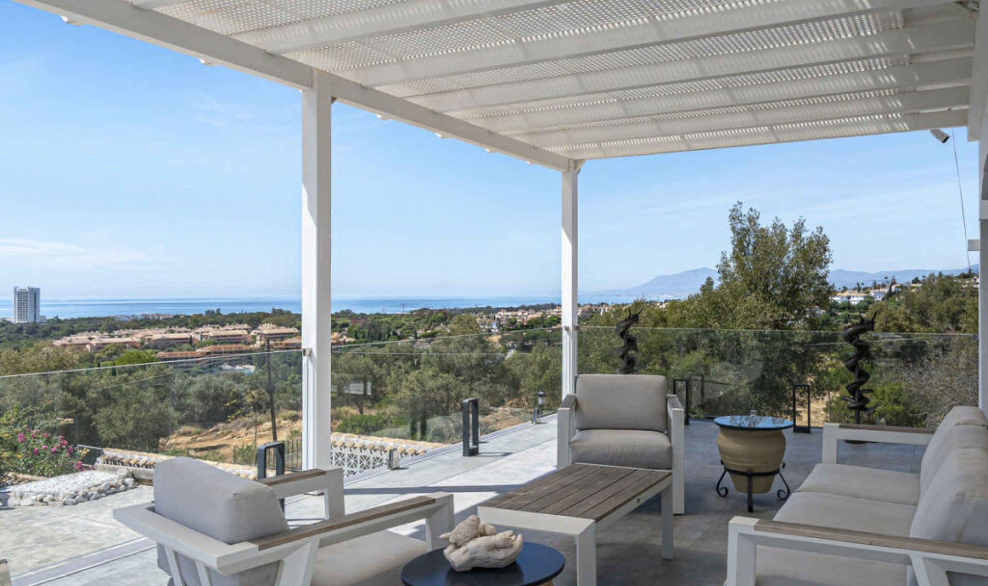 Resale - House -
Elviria