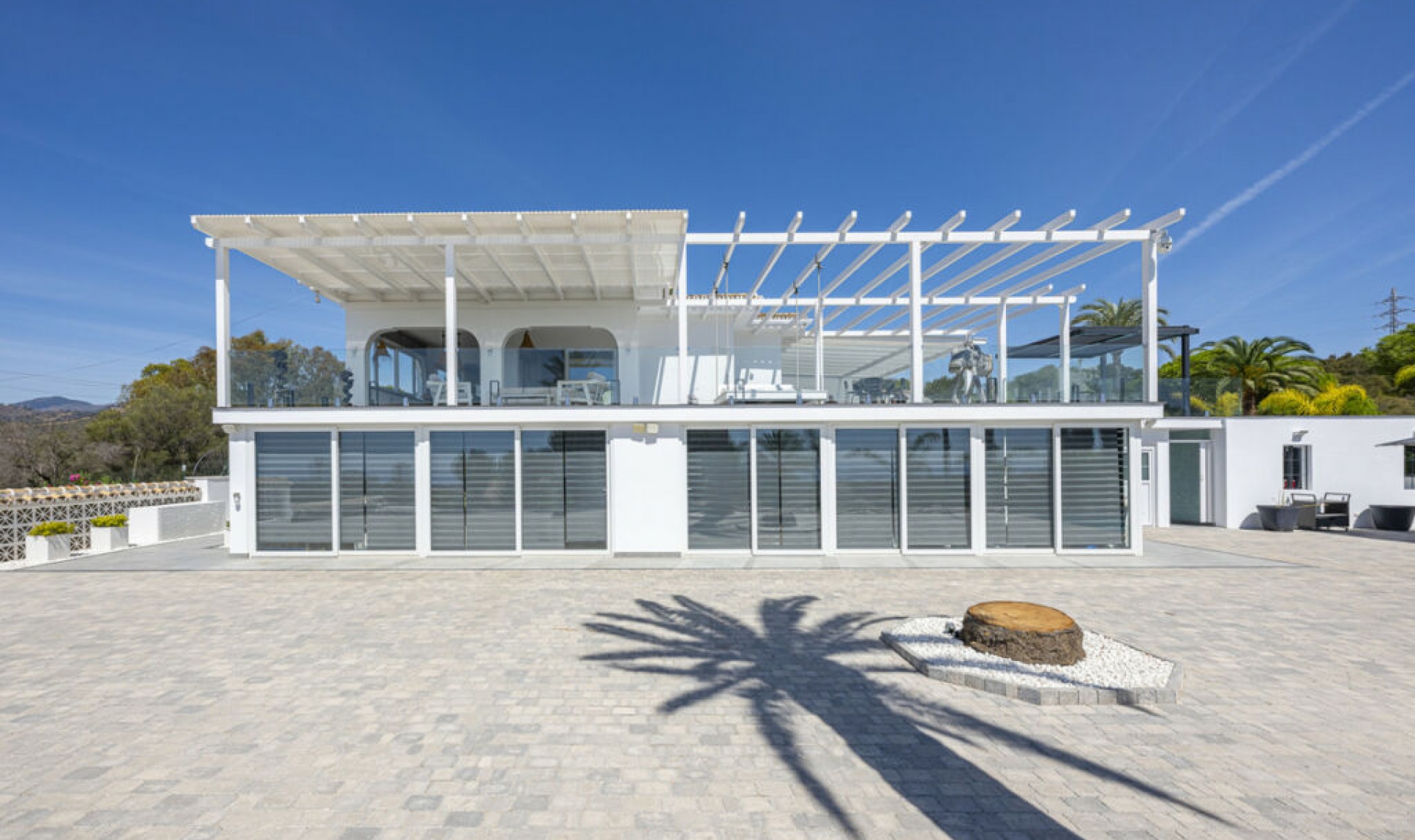 Resale - House -
Elviria