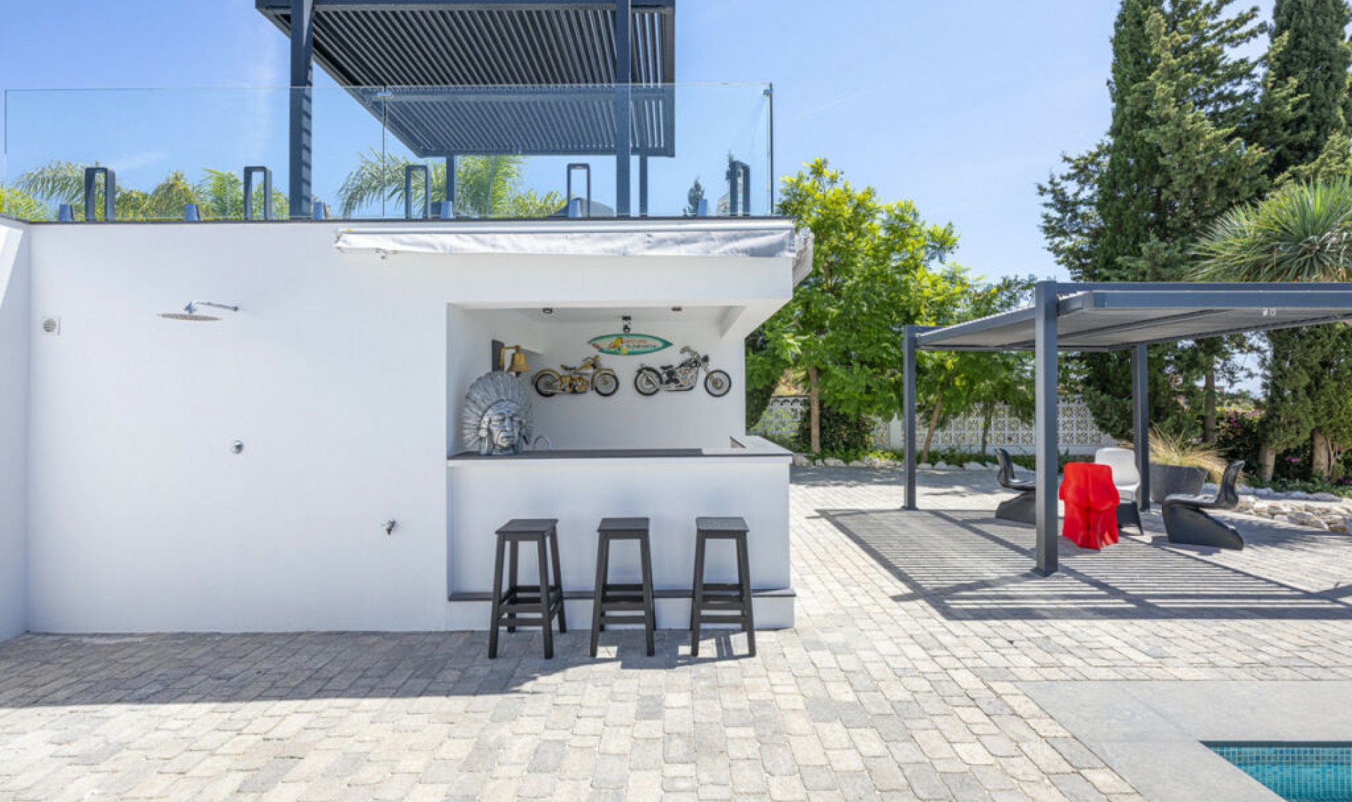 Resale - House -
Elviria