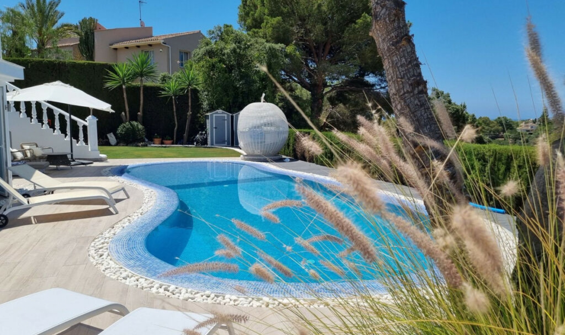 Resale - House -
Elviria