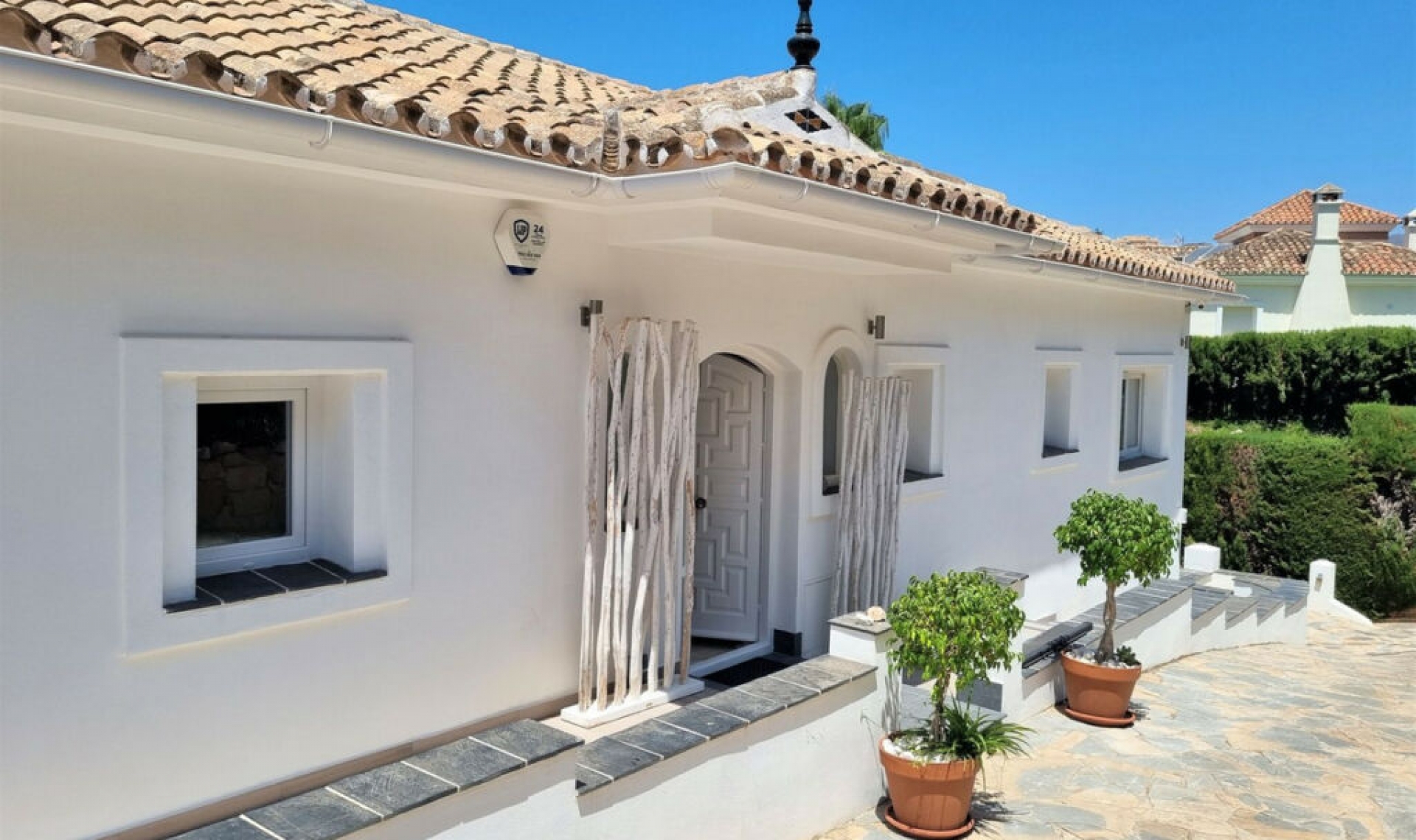 Resale - House -
Elviria