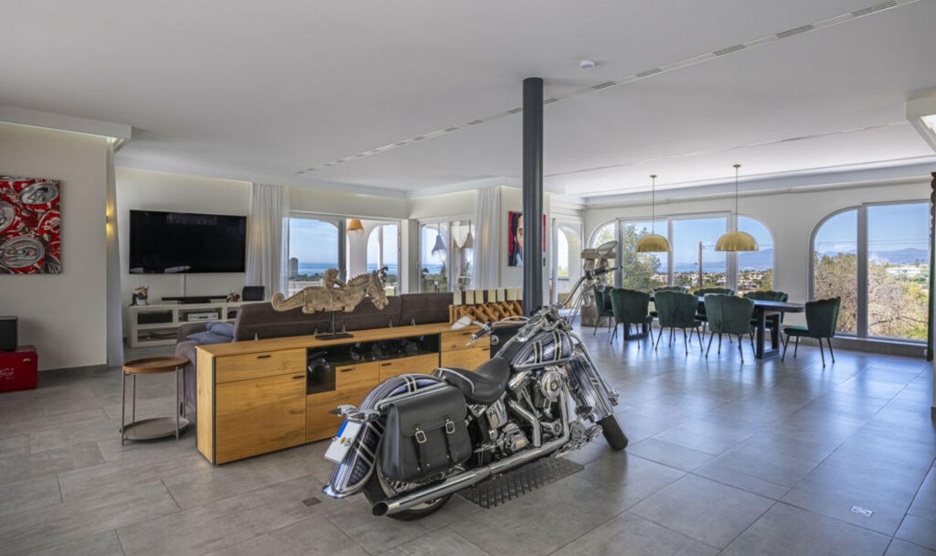 Resale - House -
Elviria