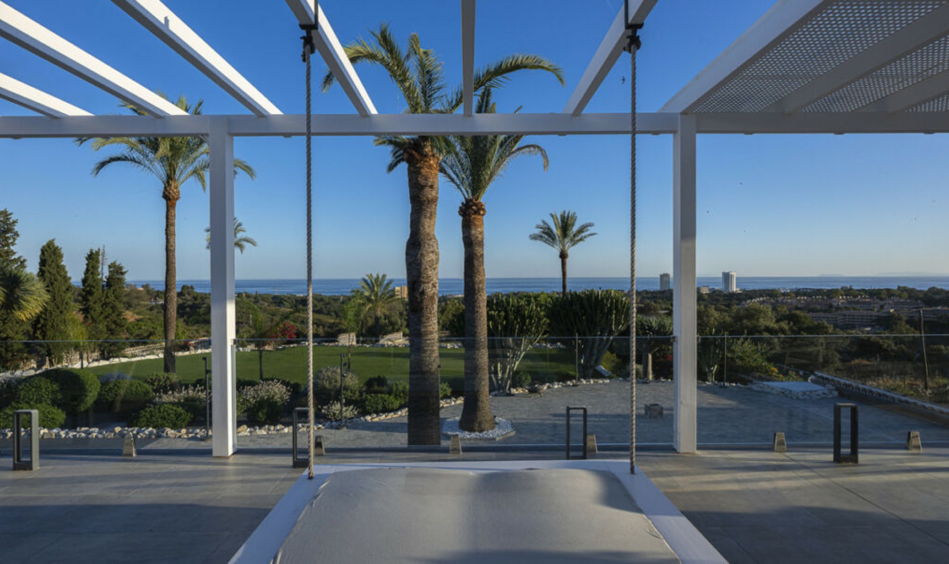 Resale - House -
Elviria