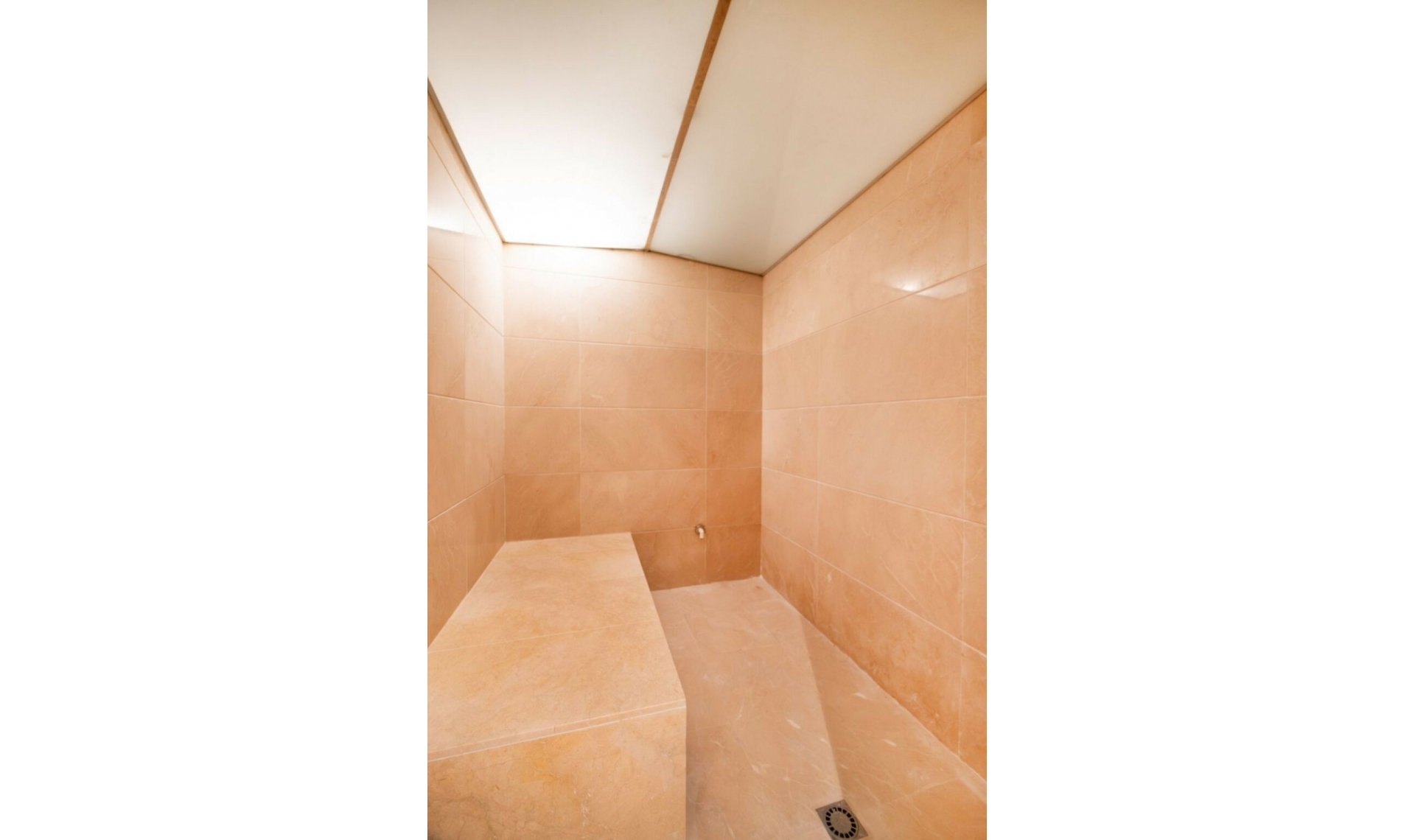 Resale - House -
Elviria