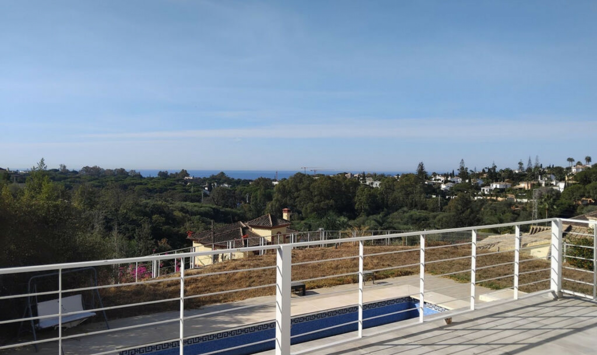 Resale - House -
Elviria