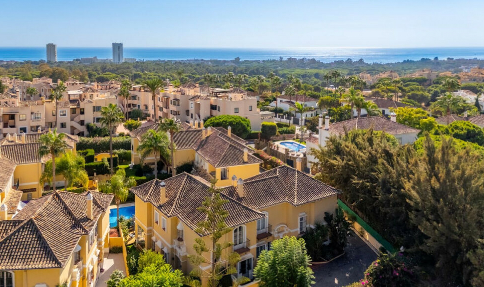 Resale - House -
Elviria