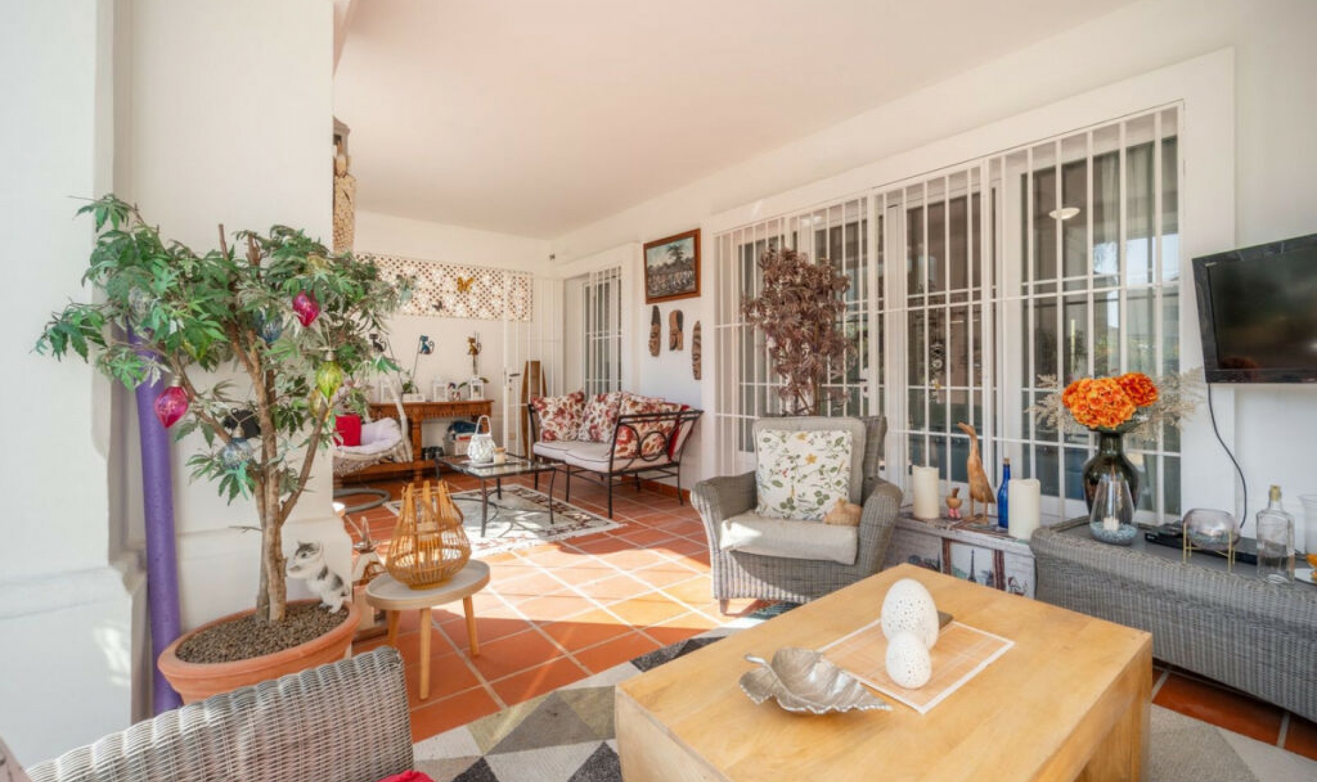 Resale - House -
Elviria