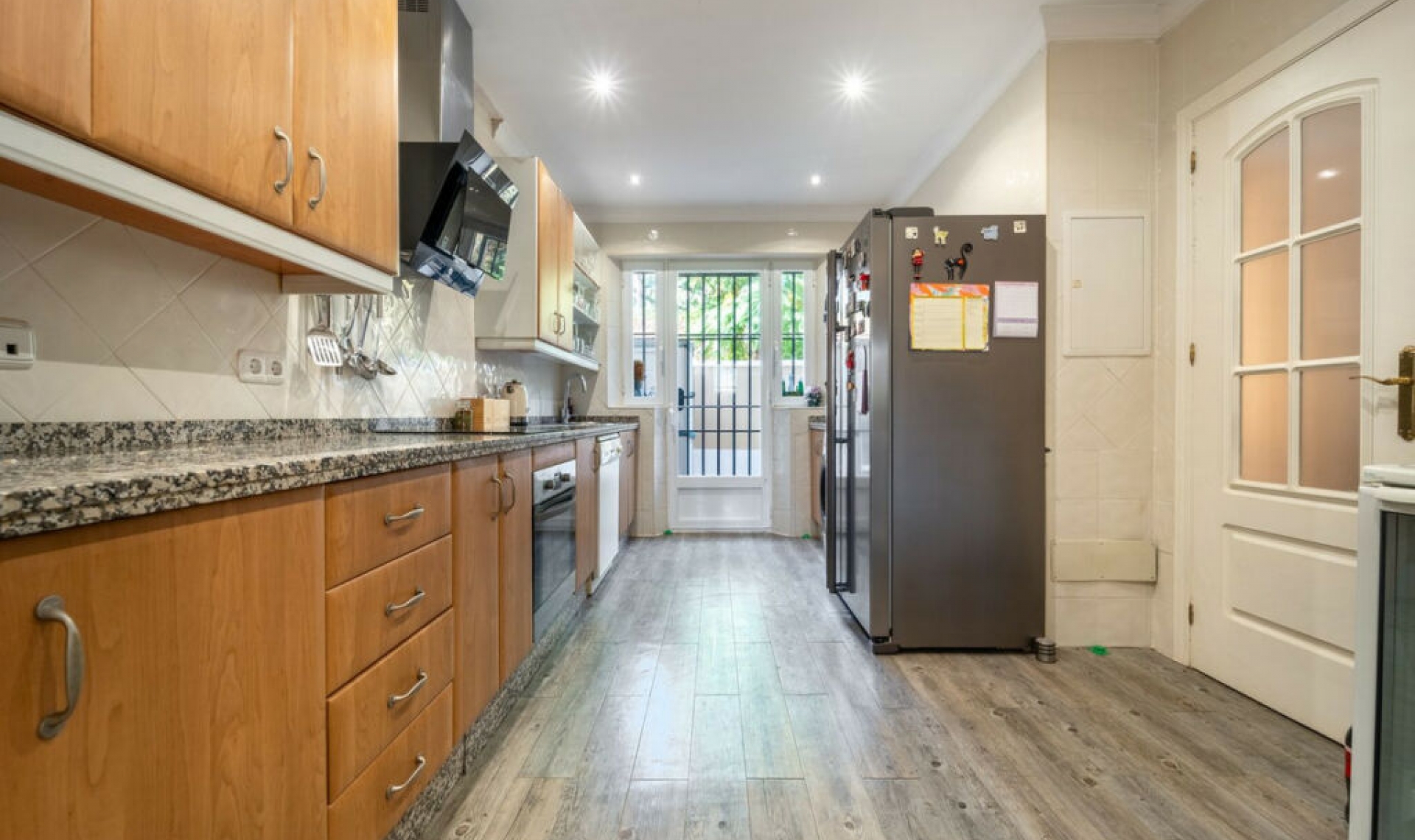 Resale - House -
Elviria