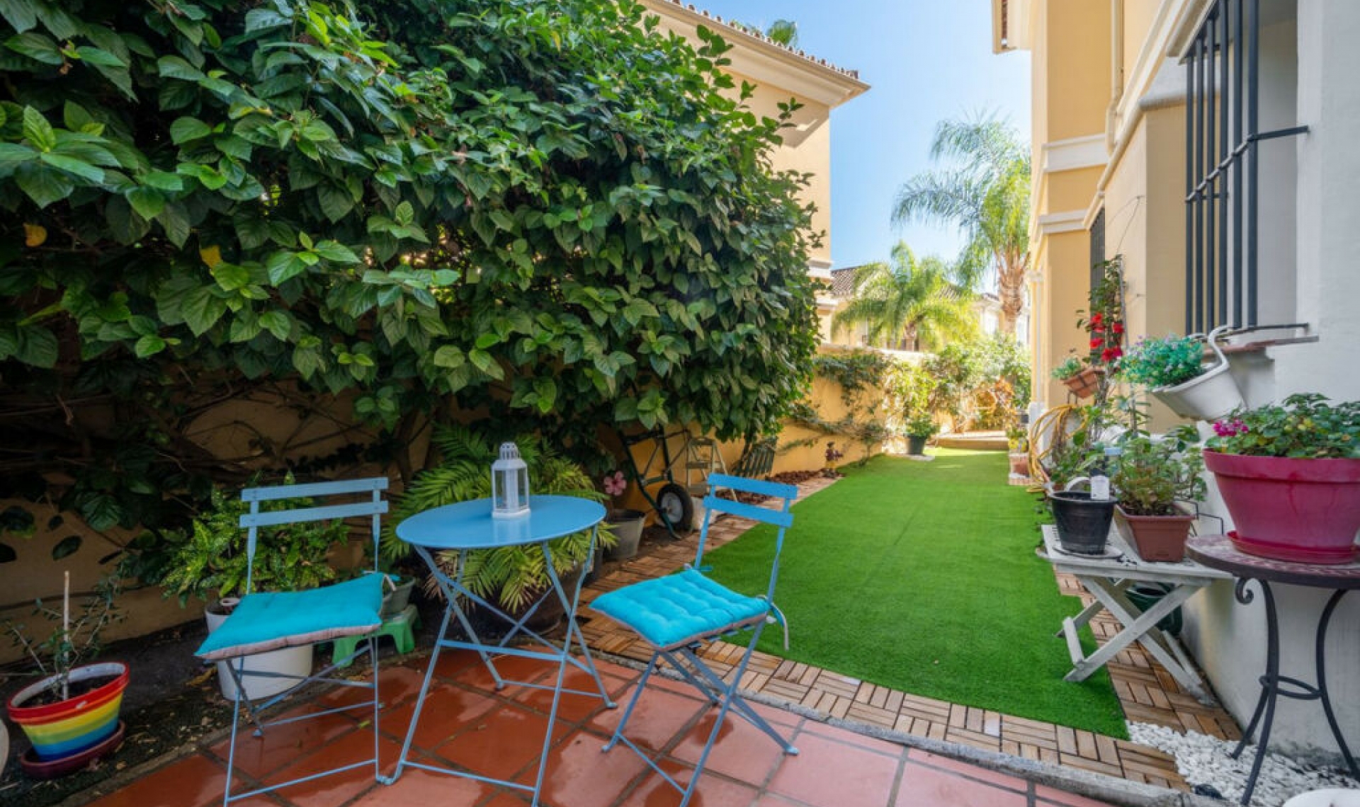 Resale - House -
Elviria