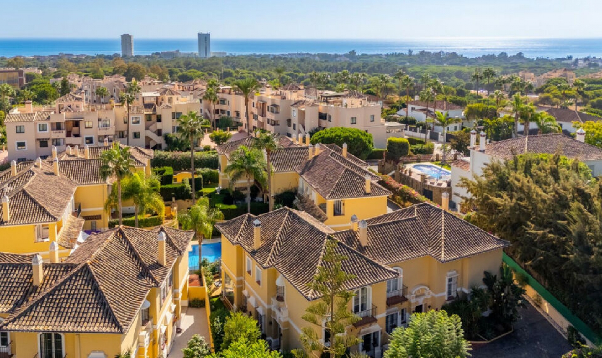 Resale - House -
Elviria