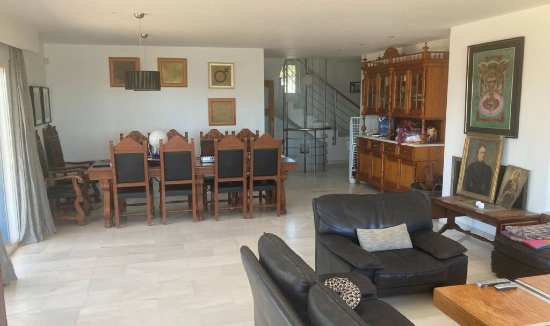 Resale - House -
Estepona
