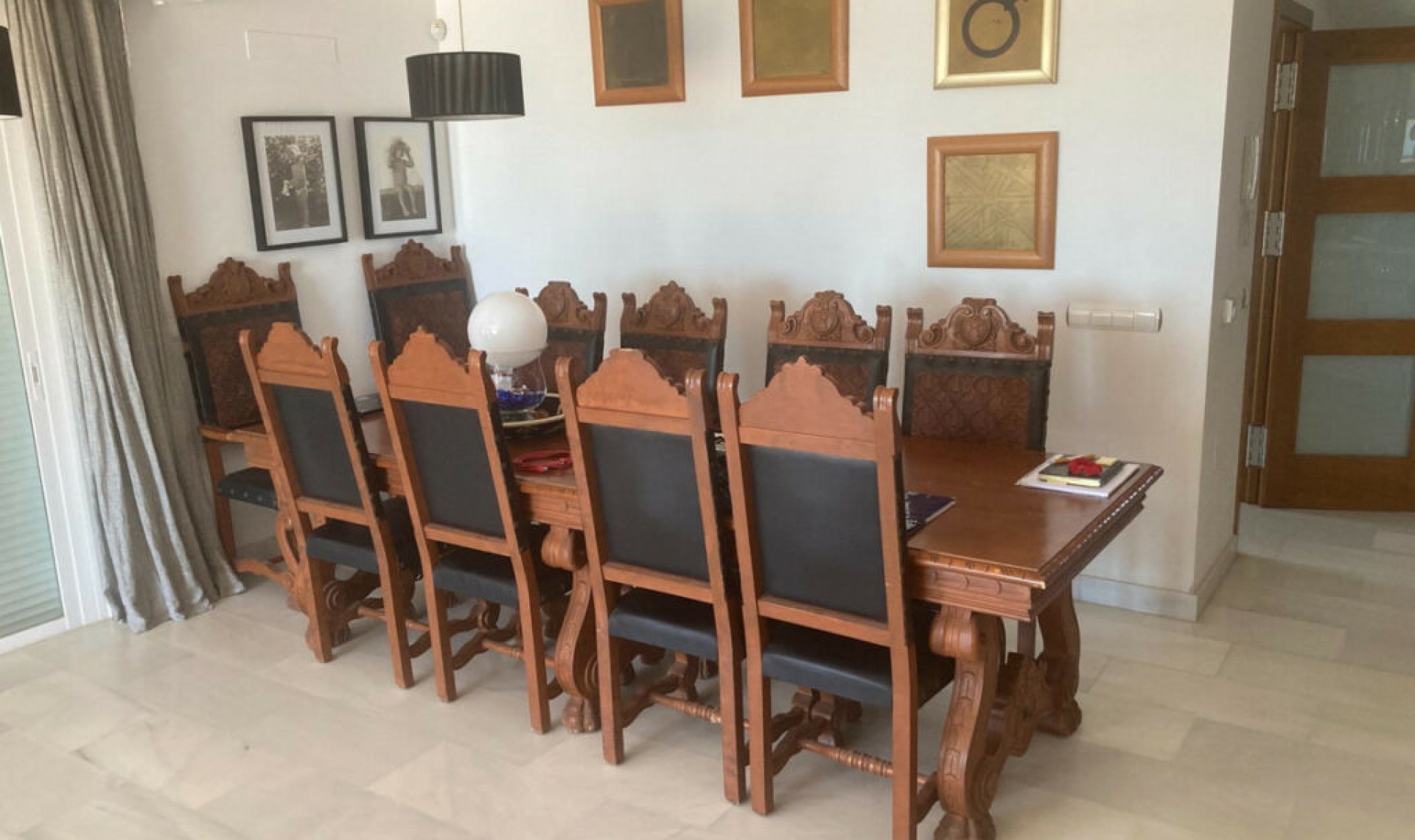 Resale - House -
Estepona
