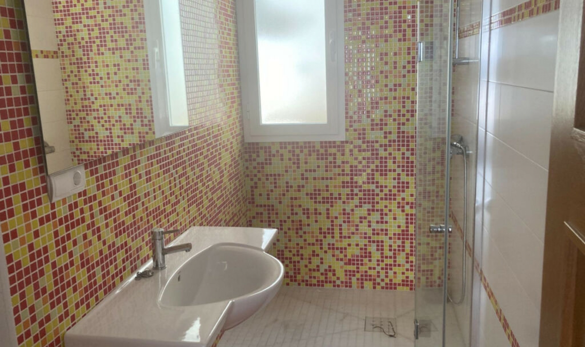 Resale - House -
Estepona