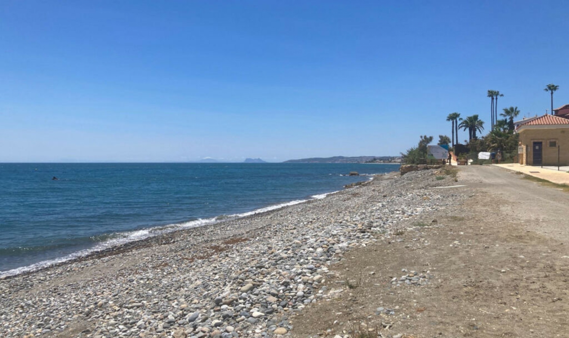 Resale - House -
Estepona