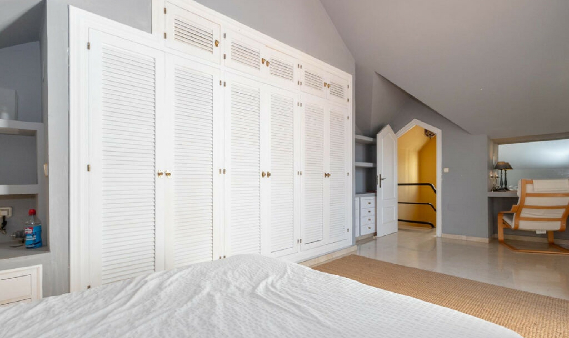 Resale - House -
Estepona