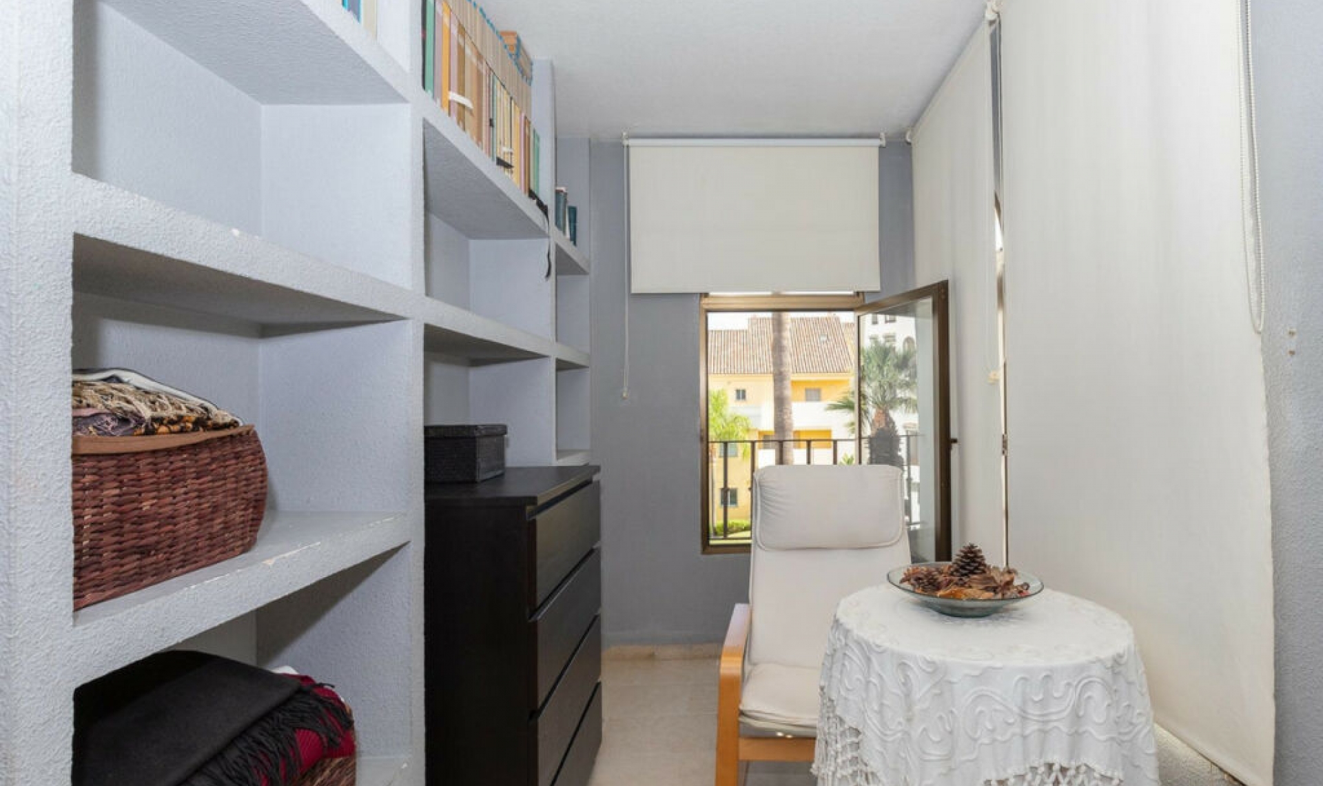 Resale - House -
Estepona