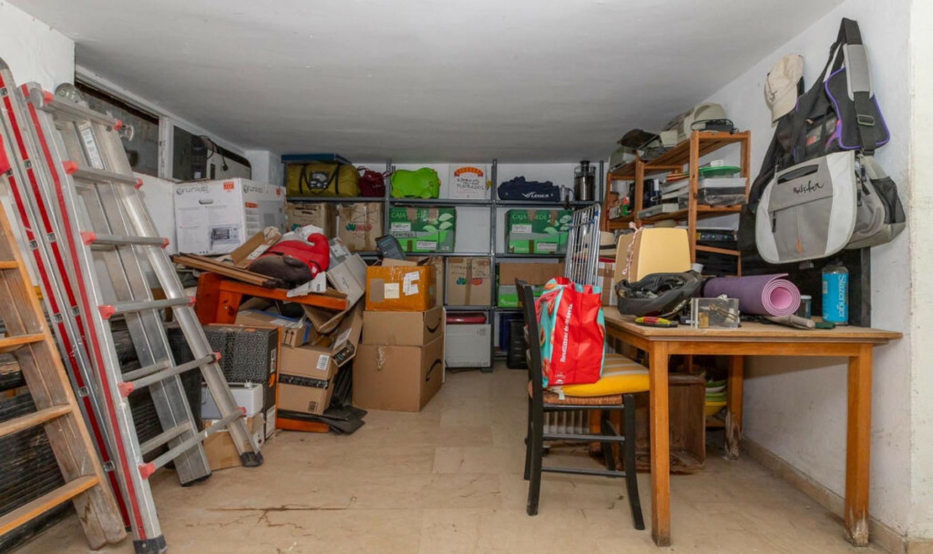 Resale - House -
Estepona