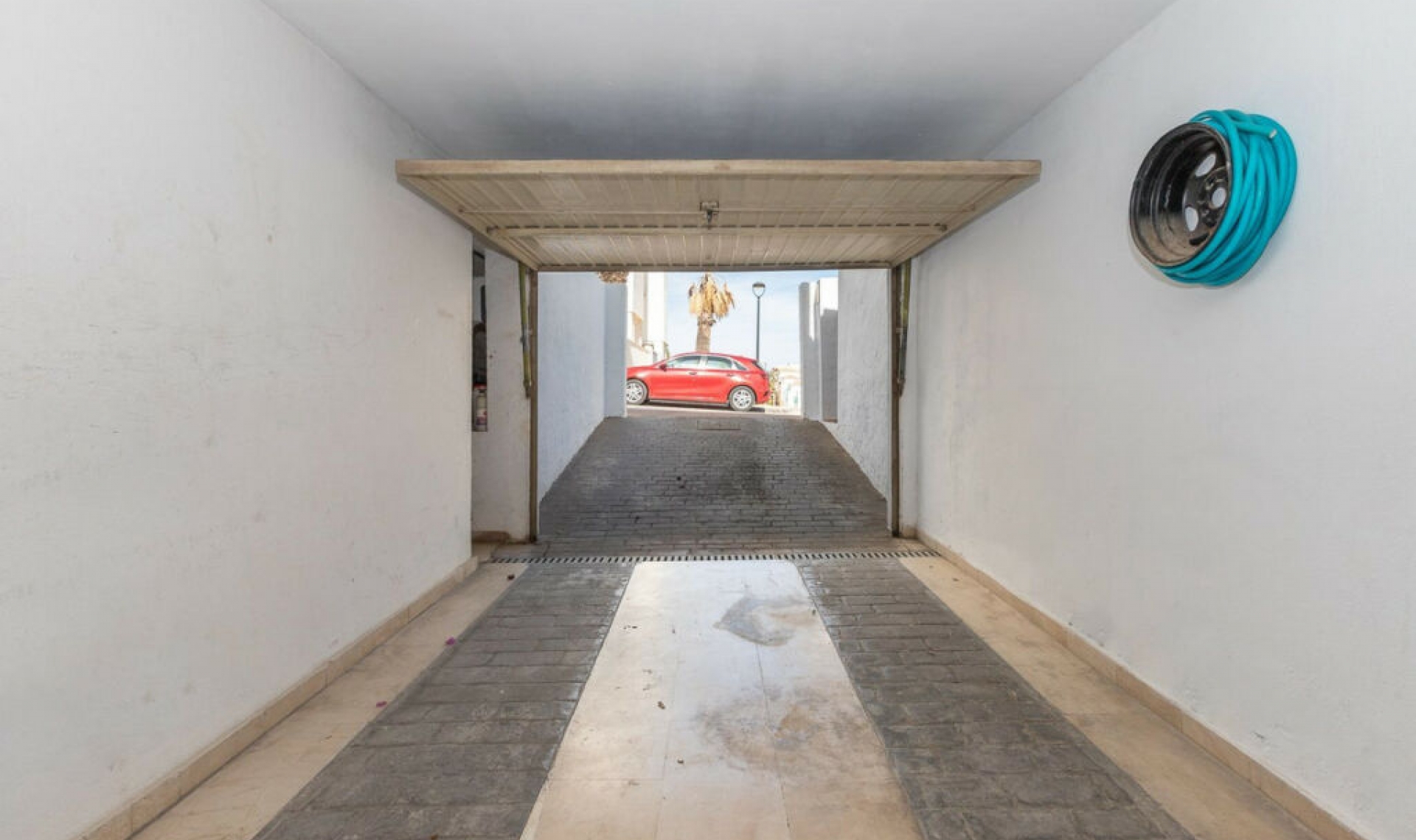 Resale - House -
Estepona