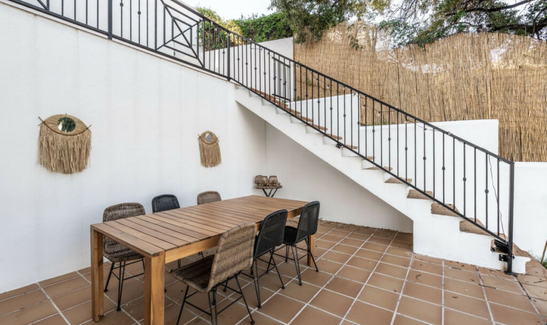 Resale - House -
Estepona