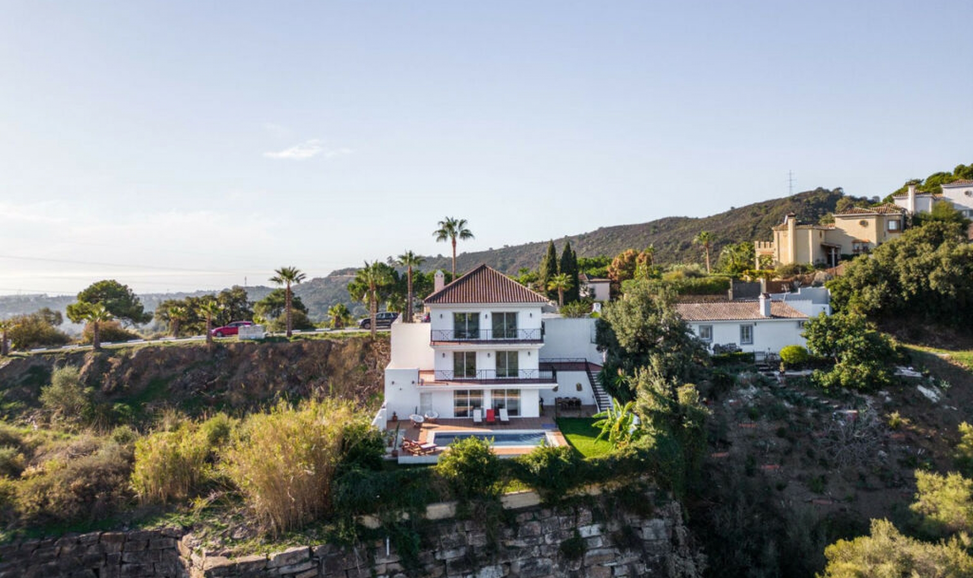 Resale - House -
Estepona